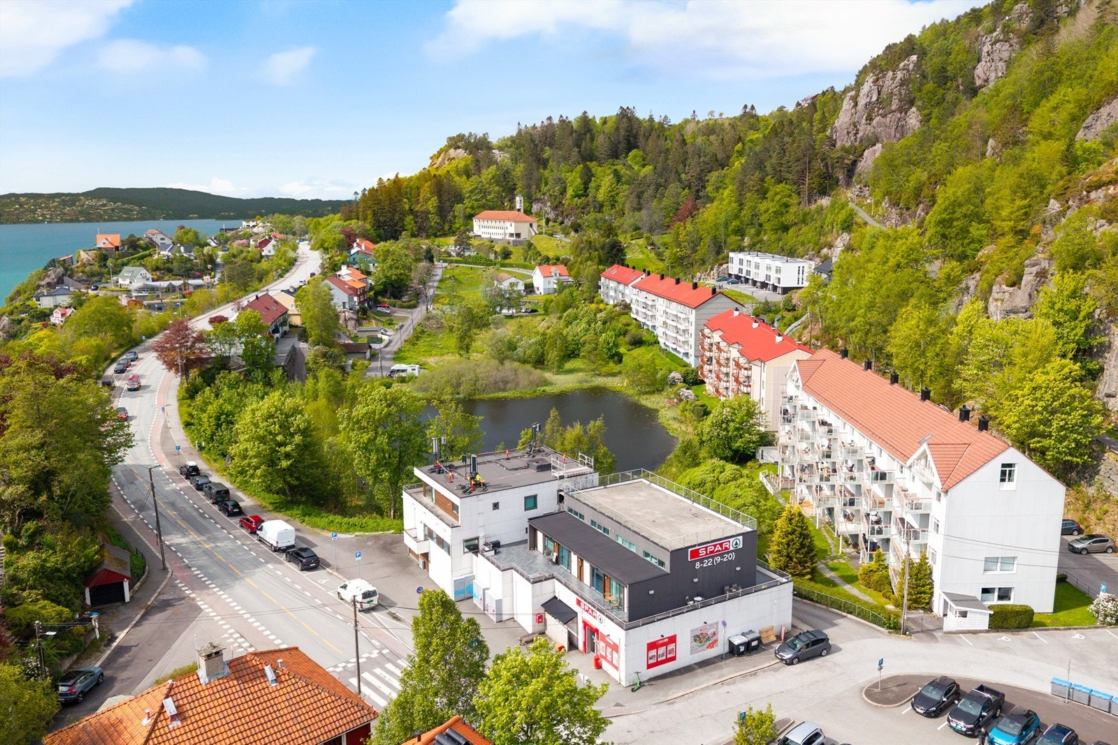 Felles takterrasse ovenfor leiligheten som kan benyttes på finværsdager. Galleribilde