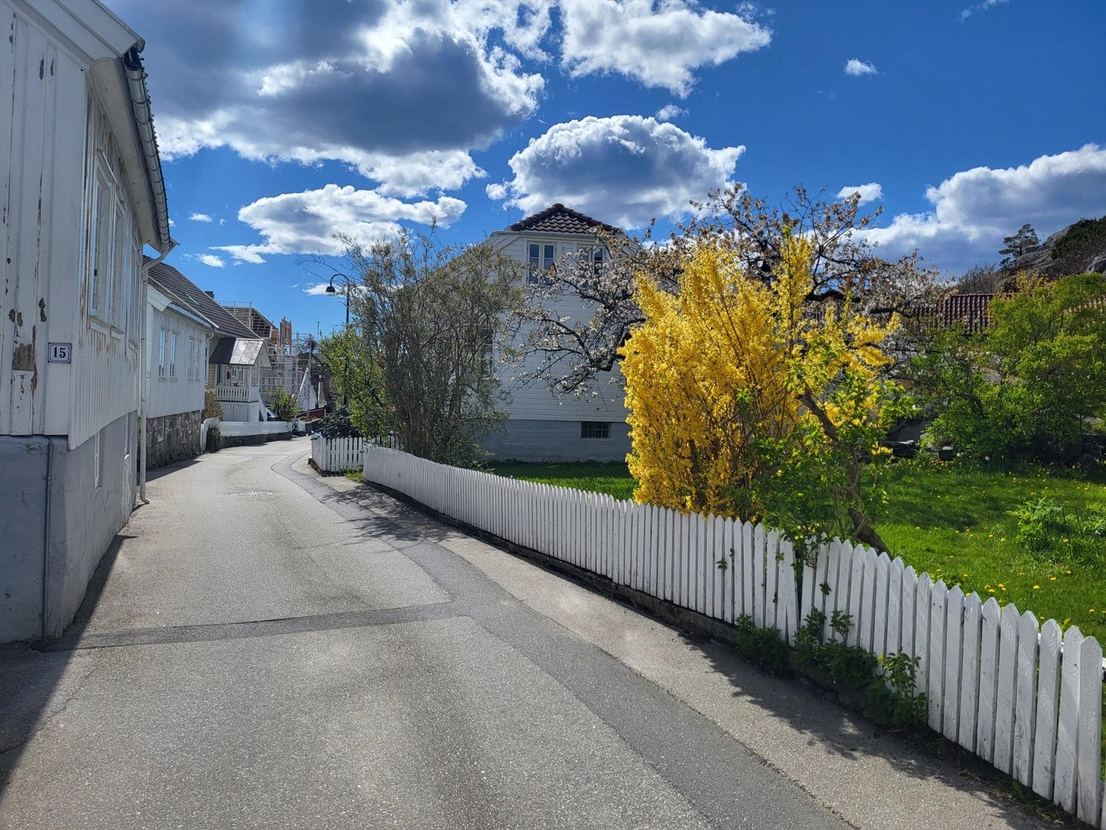 Nydelige Brekkestø ligger en kort tur unna hytten! Galleribilde