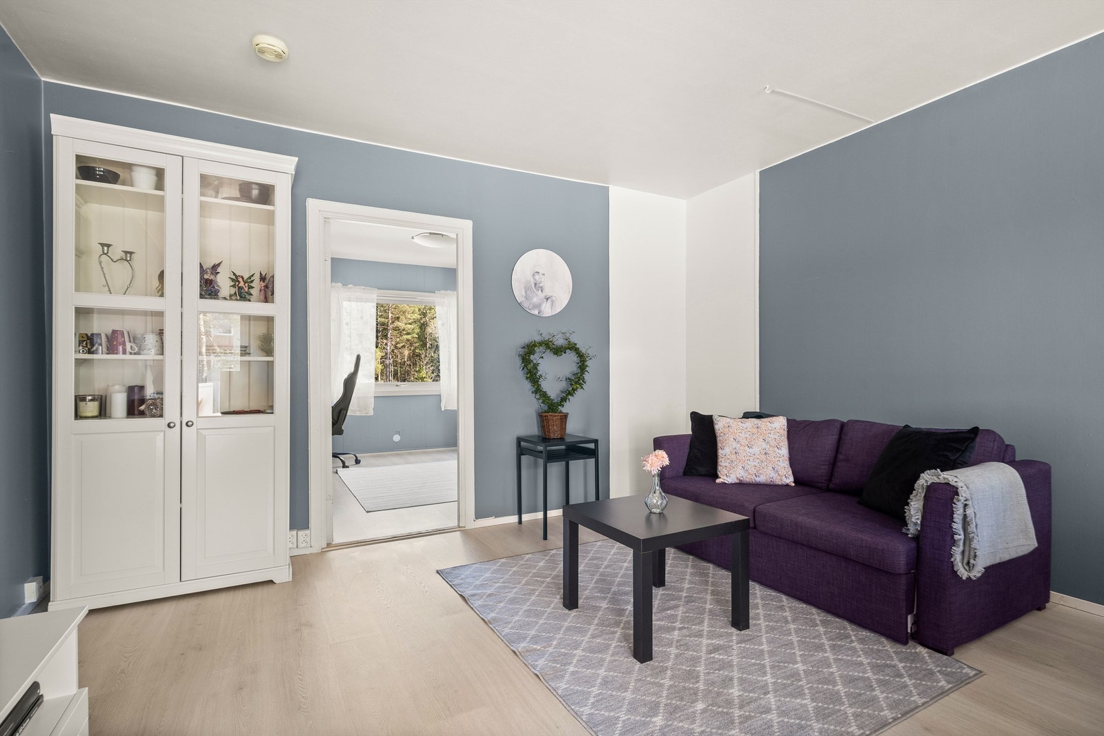 Fra stuen er det adkomst til soverom II. Galleribilde