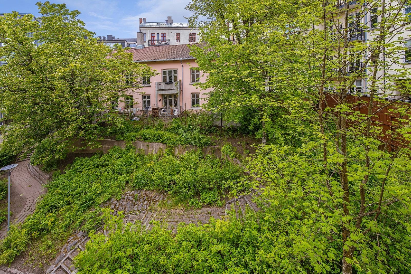 Frodig og idyllisk utsyn fra leiligheten Galleribilde