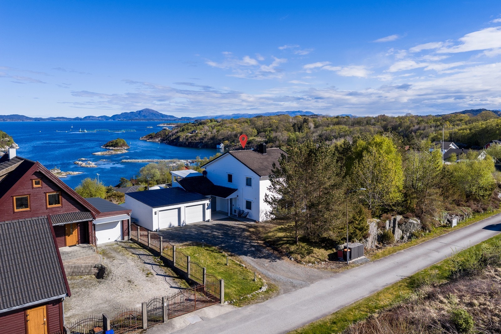 Landlig og skjermet beliggenhet med kort avstand til flotte turområder, badeplasser og gode friluftsmuligheter Galleribilde