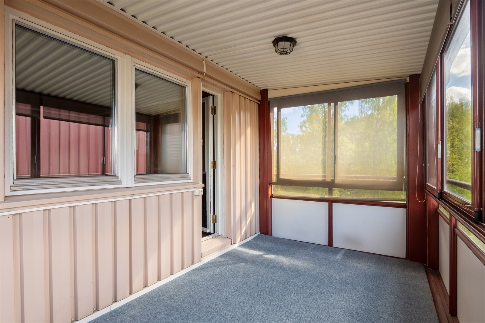 Innglasset balkong Galleribilde