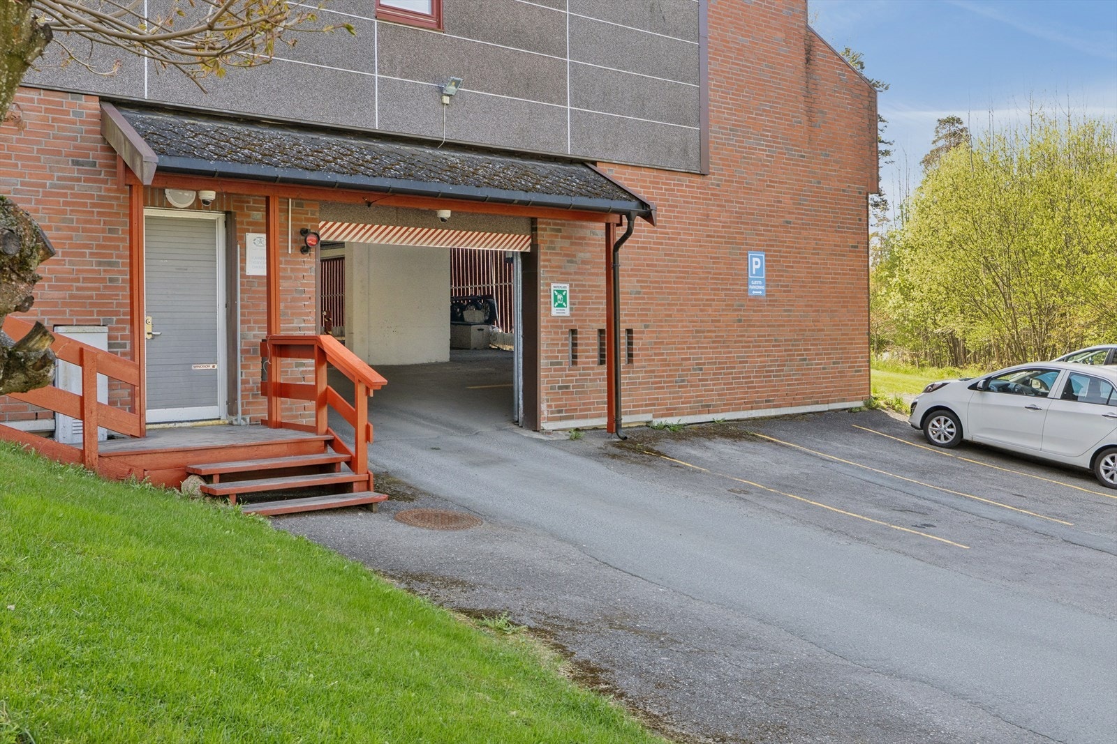 Det følger med garasjeplass. Galleribilde