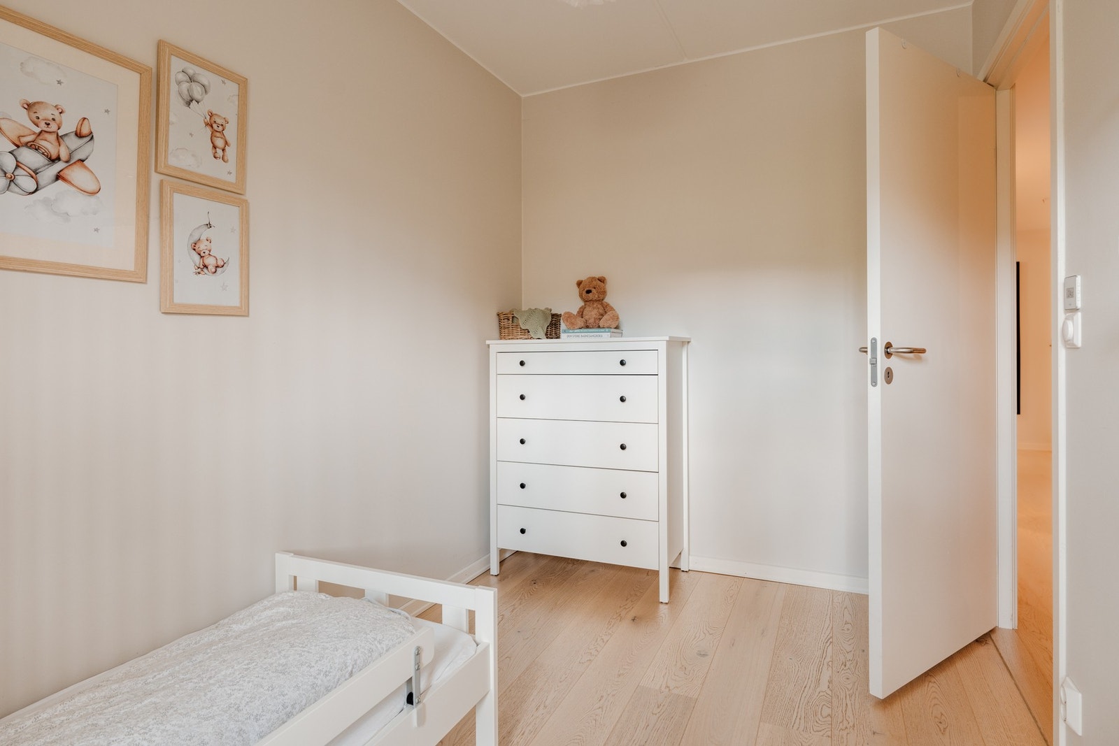 Rommet er godt egnet som soverom, gjesterom eller hjemmekontor. Galleribilde