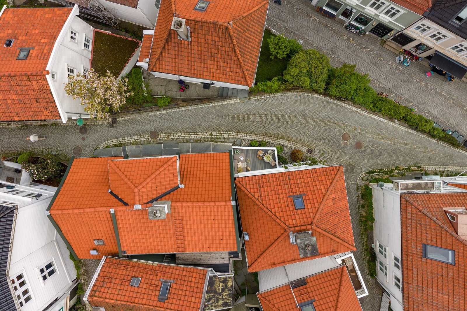 Du får det ikke mer Bergensk enn dette! Underetasjen har egen inngang i front av boligen Galleribilde