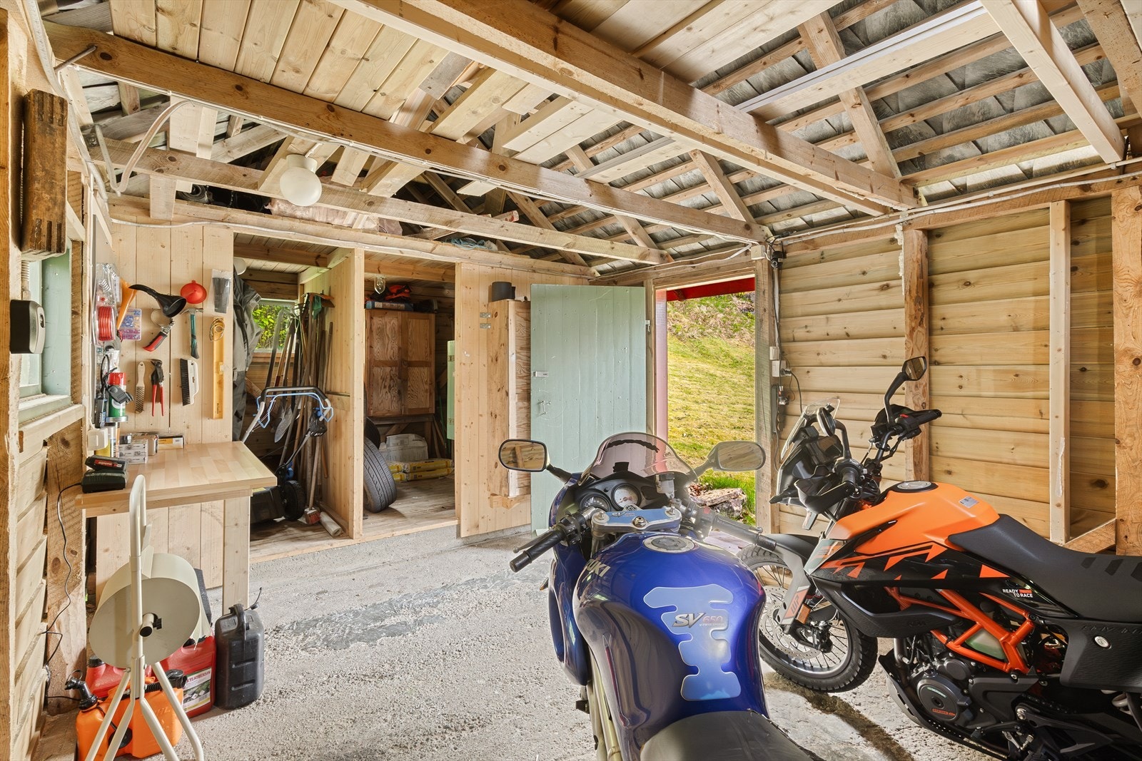 Ideell verksted/mancave...ellers generell god lagringsplass. Galleribilde