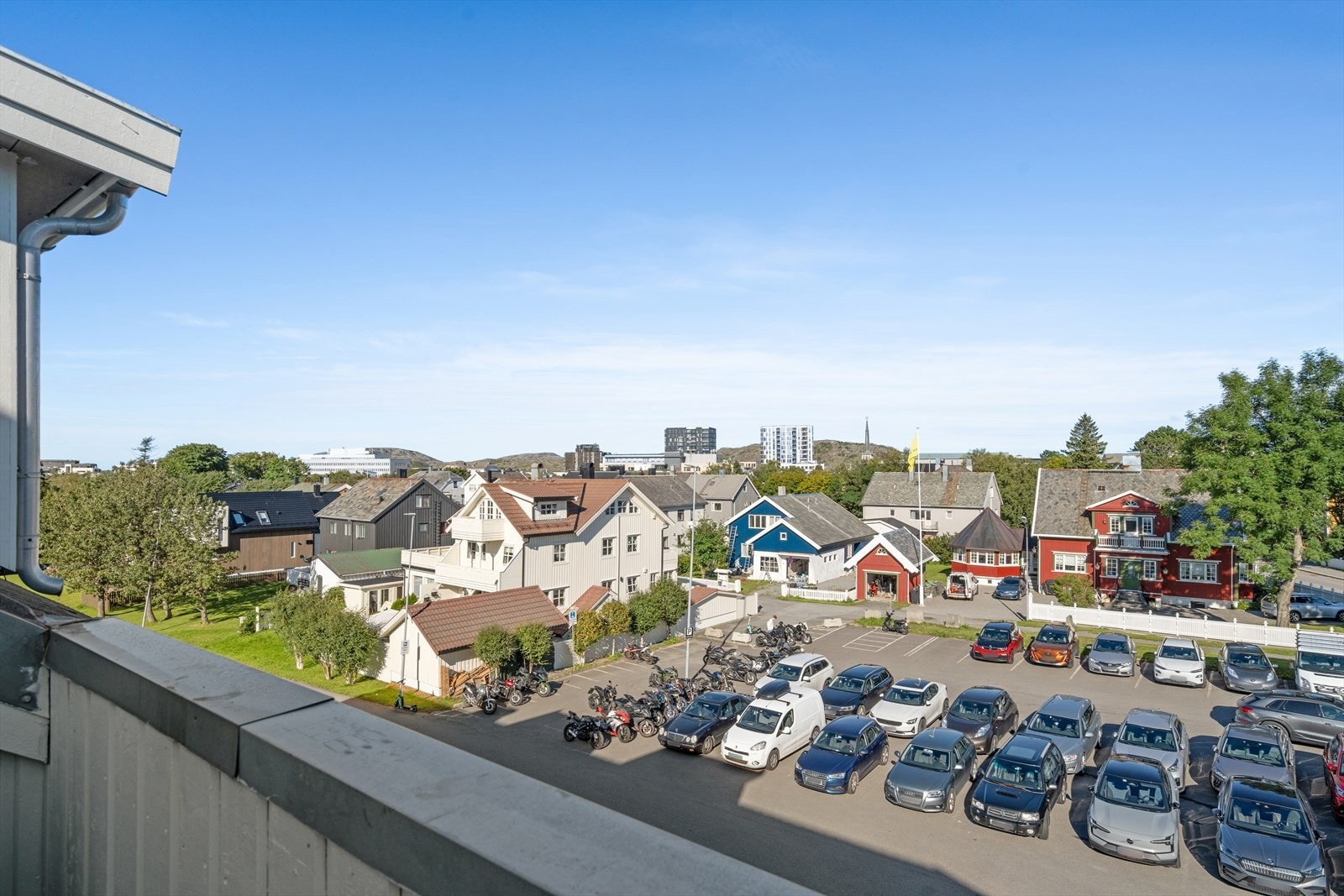 Felleskostnadene inkluderer blant annet oppvarming av varmtvann, TV og internett. Galleribilde