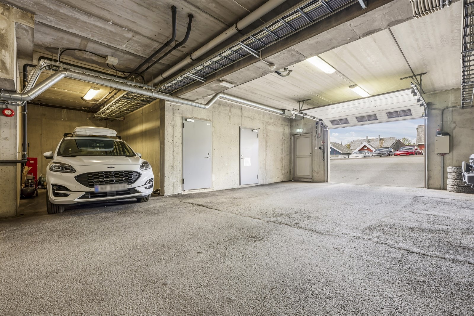 Det medfølger en fast garasjeplass i felles anlegg. Galleribilde