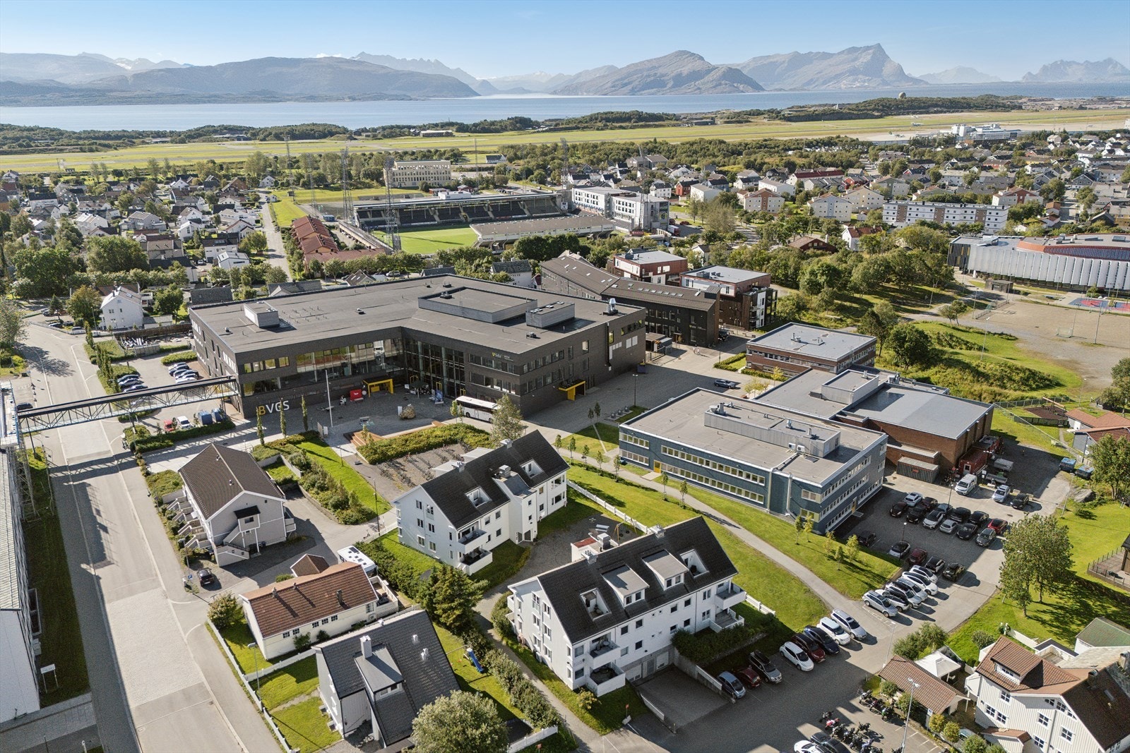 Nærområdet byr på flere treningsmuligheter, som Rapida Meierikvartalet og SKY Fitness Bodø. Galleribilde