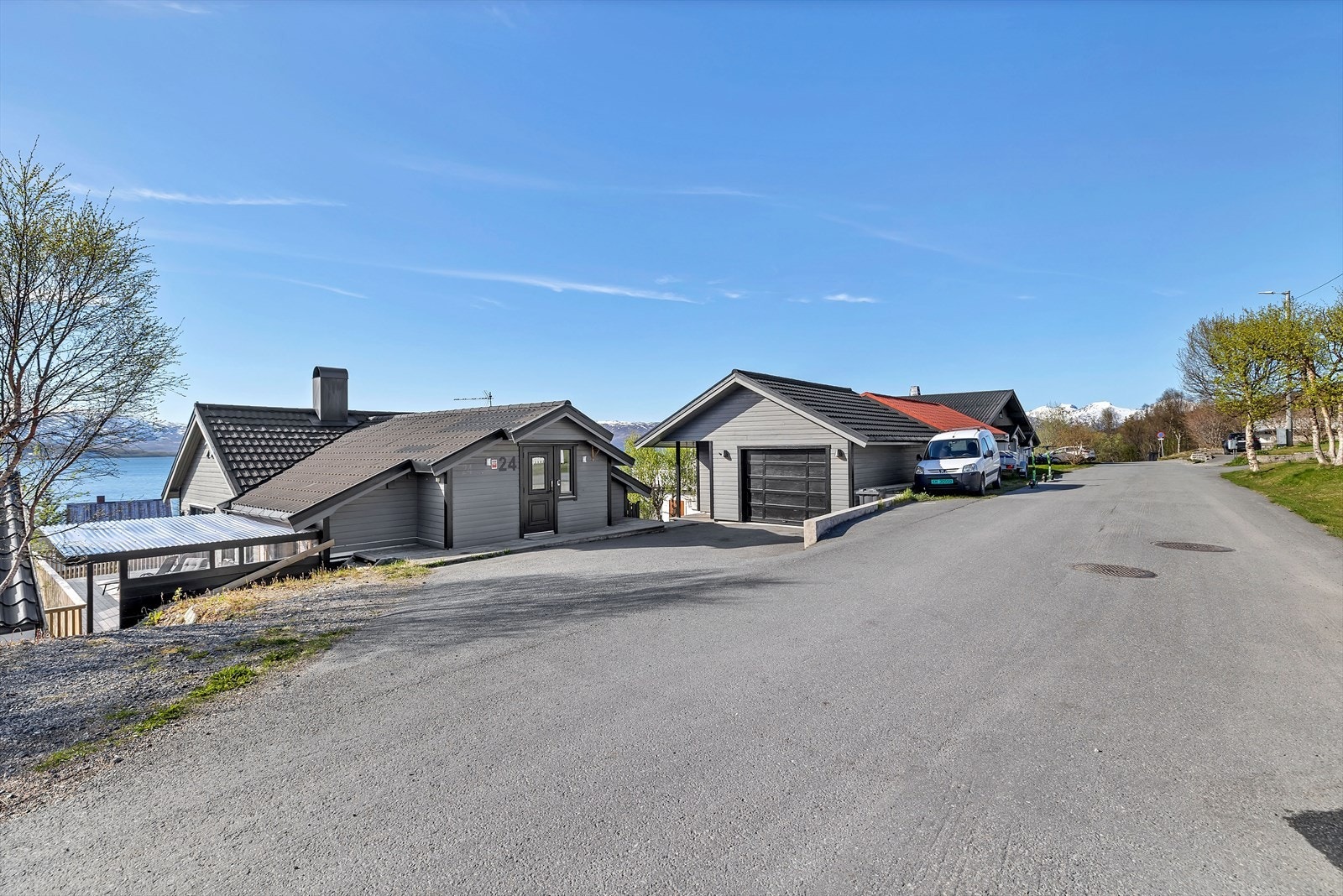 Enebolig i barnevennlig område Galleribilde