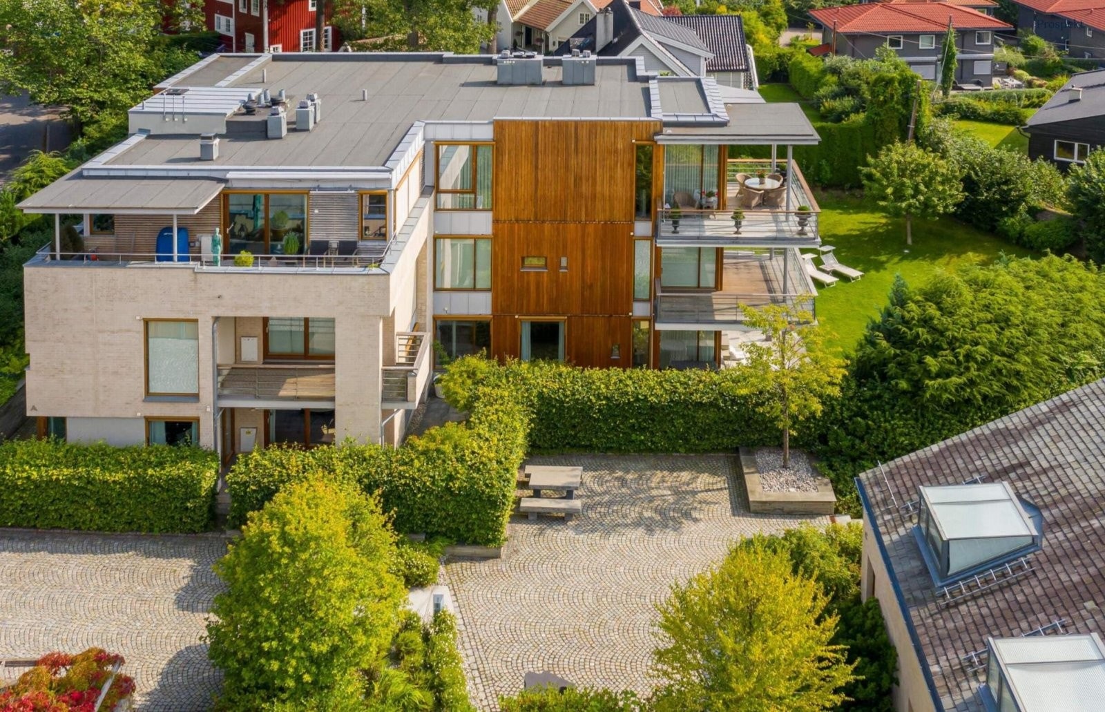 Velkommen til en helt spesiell opplevelse i Holmenvein 36A! Galleribilde