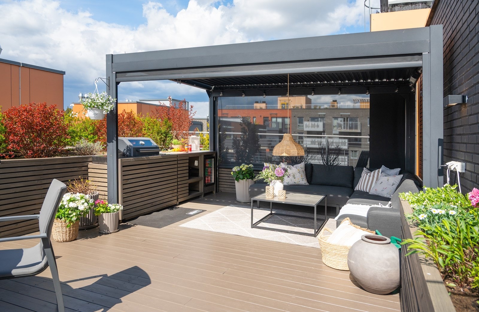 Fantastisk takterrasse på hele 40 kvm med gode solforhold. Galleribilde