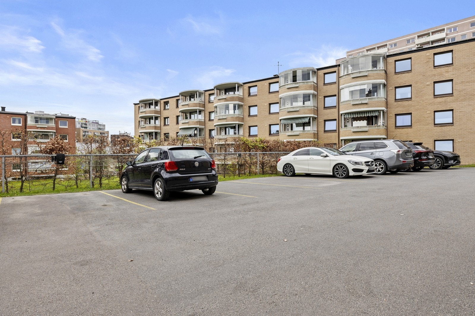 Det er mulighet for leie av parkeringsplass etter venteliste. Galleribilde