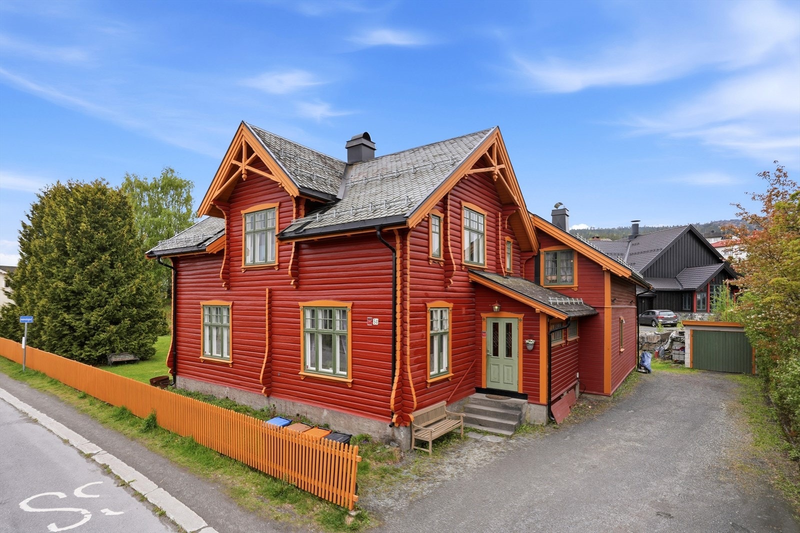Velkommen til denne sjarmerende sveitservillaen! Foto: Arild Brun Kjeldaas Galleribilde