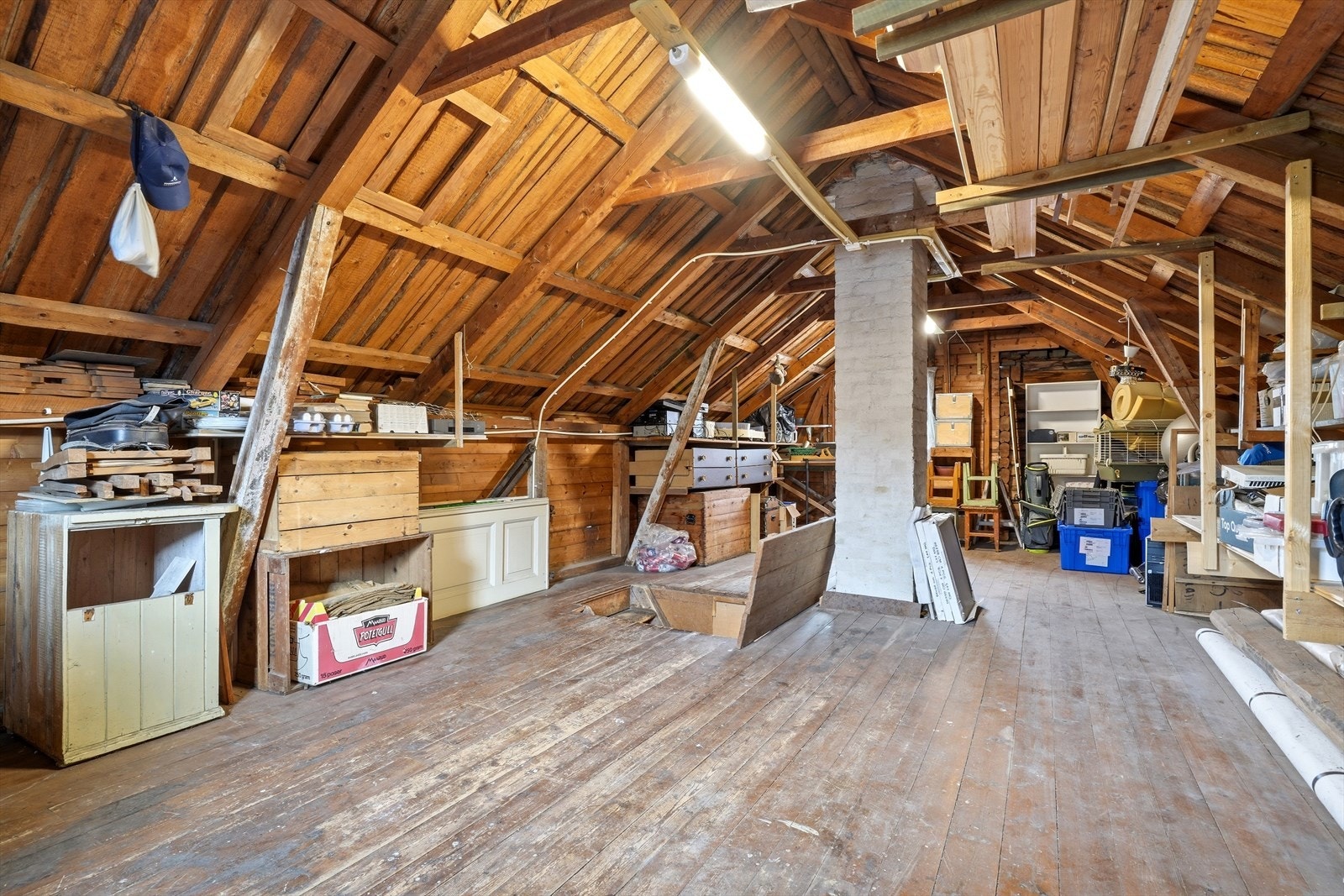 Uisolert loft. Galleribilde