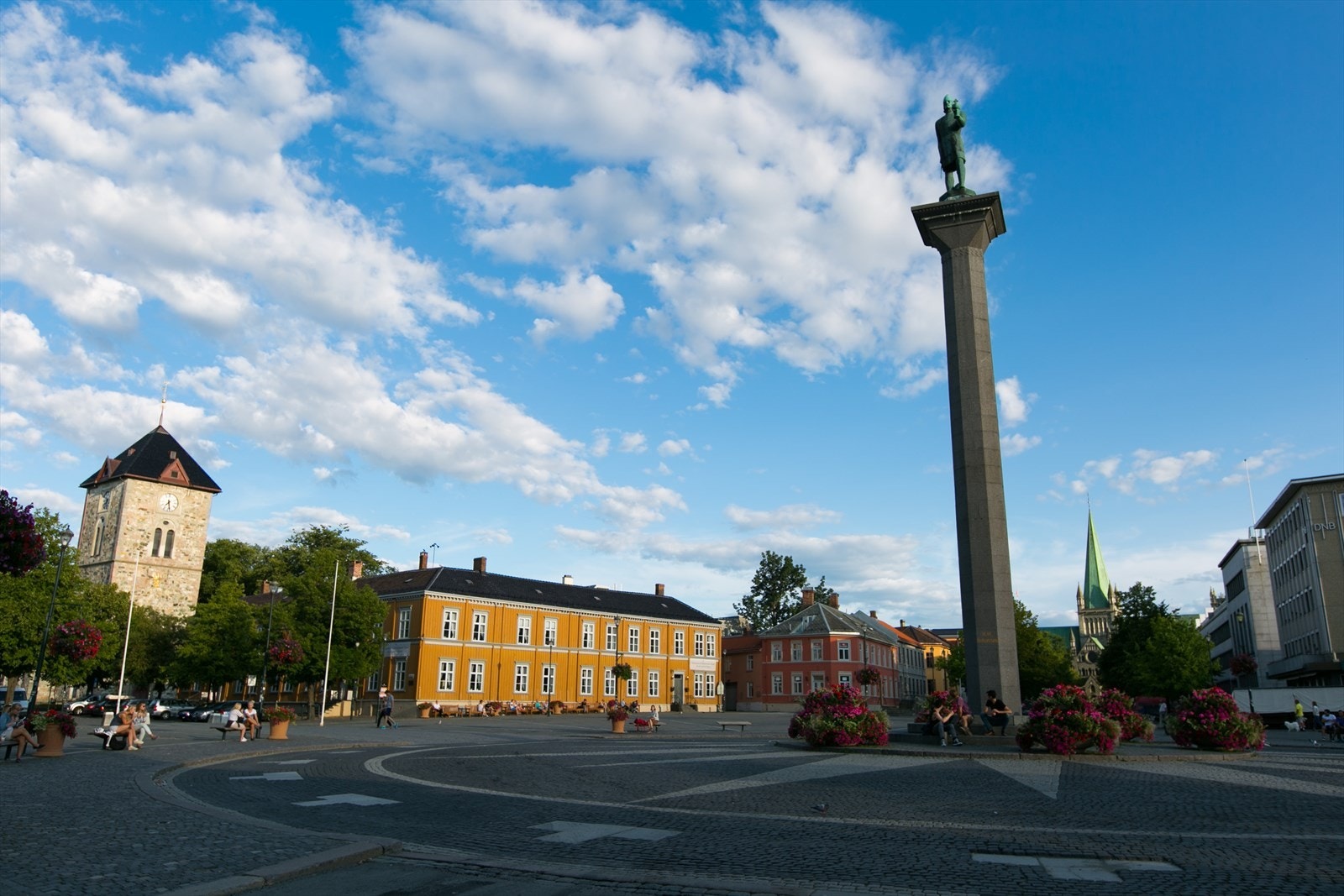 Det er gangavstand til Trondheim Torg og sentrum med alle sine servicetilbud. Galleribilde