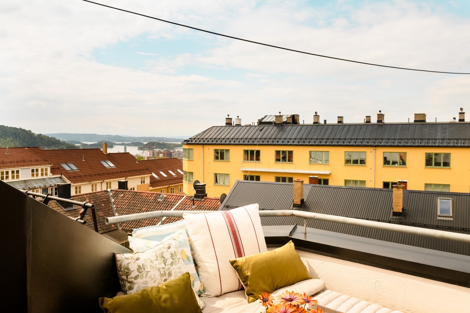 En sjelden loftsleilighet med 56 m² gulvareal og opptil 3,86 m takhøyde. Galleribilde