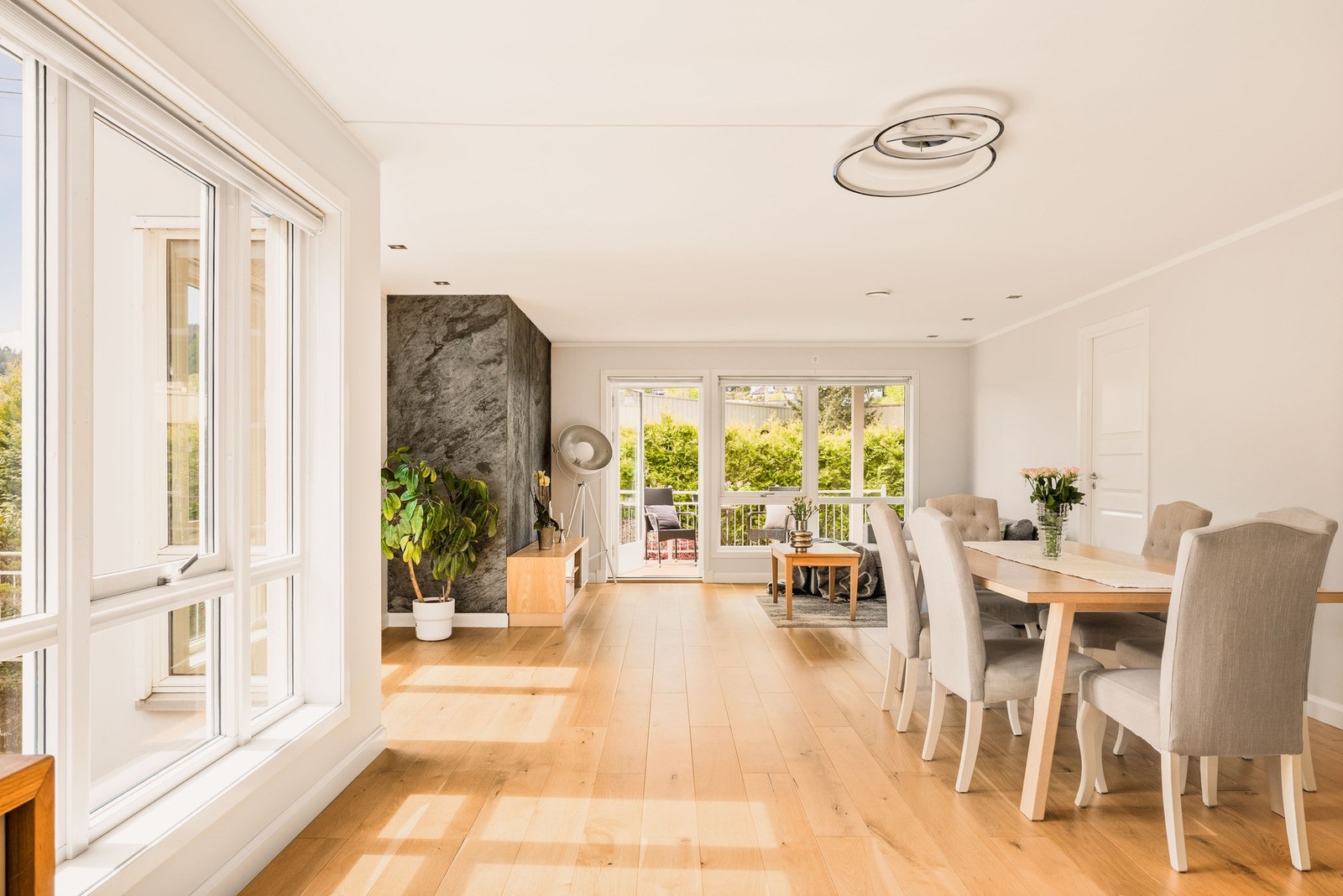 EiE eiendomsmegling v/ Daniel Grønås har gleden av å presentere Conrad Mohrs veg 8B! (Foto: Christiane Dame) Galleribilde