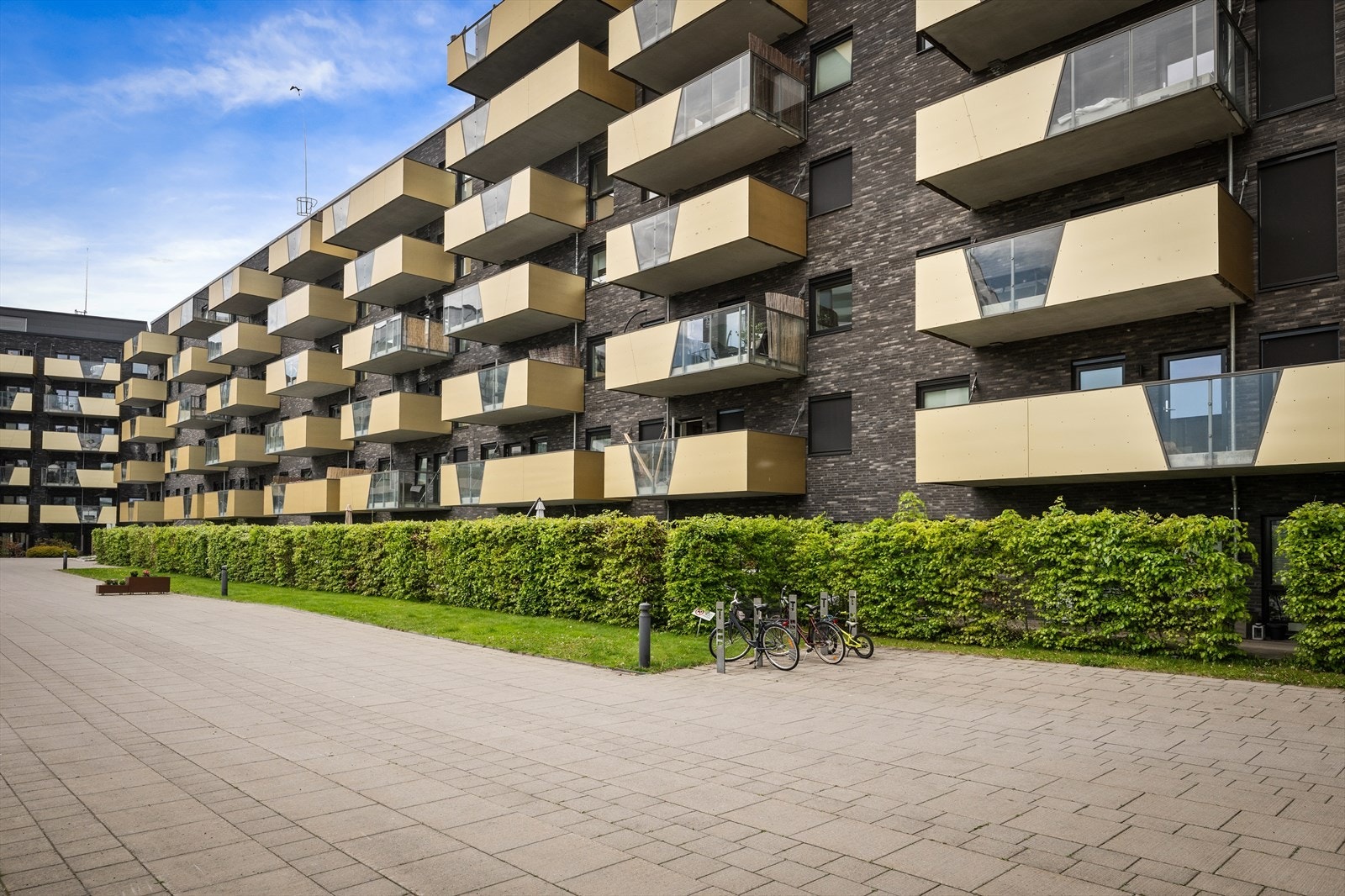 Leiligheten har i tillegg nybygggaranti helt frem til mai 2028 - en ekstra trygghet som skiller seg ut fra mange nyere boliger Galleribilde