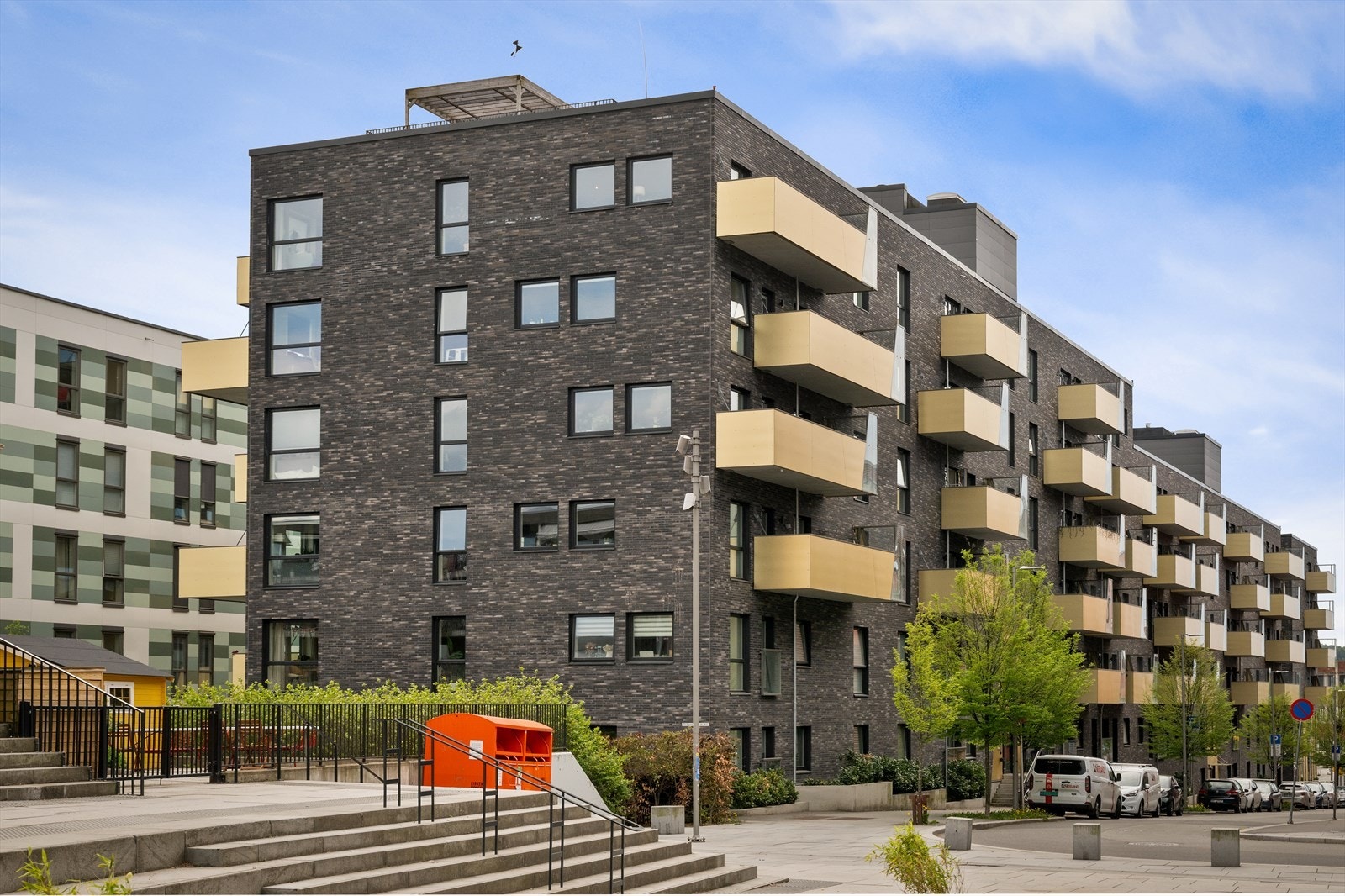 Moderne boligbygg fra 2018 i populære Utsiktskvartalet på Ensjø Galleribilde