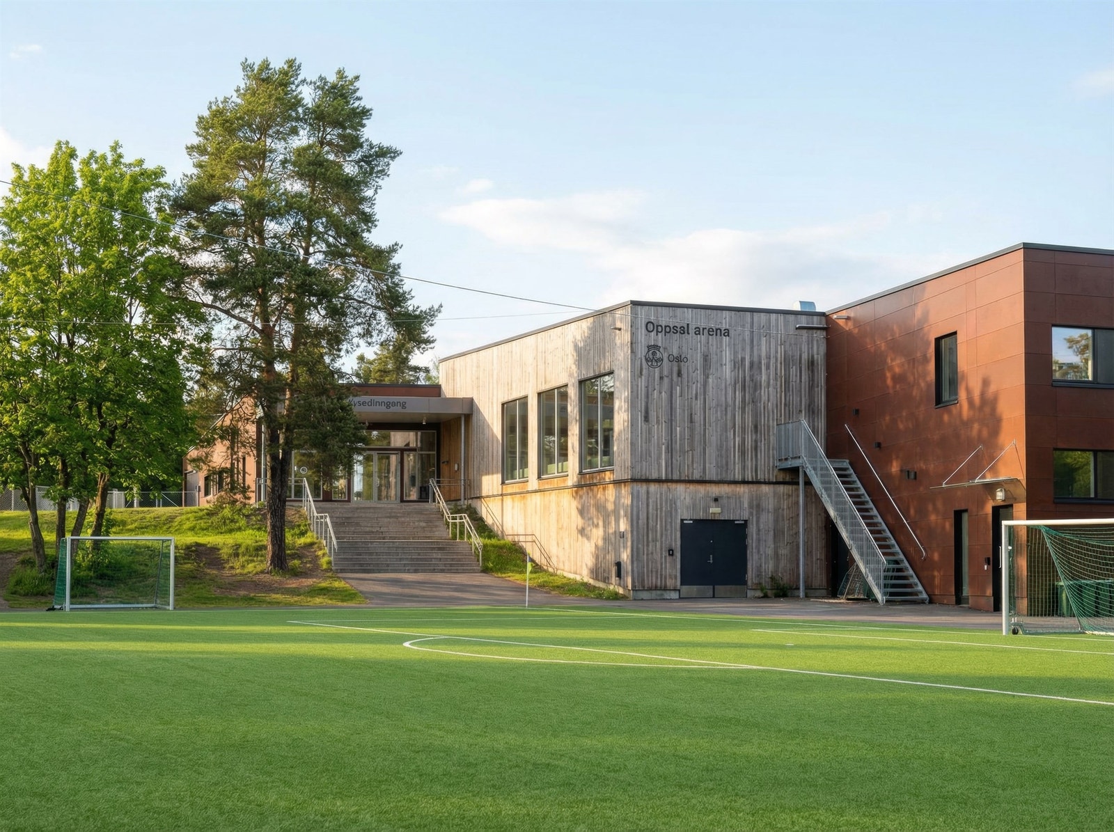 Oppsal har et aktivt og inkluderende idrettsmiljø rundt Oppsal IF med anlegg på Trasop/Oppsal Arena. Her finner du blant annet fotball, håndball, basketball, langrenn og orientering. Galleribilde