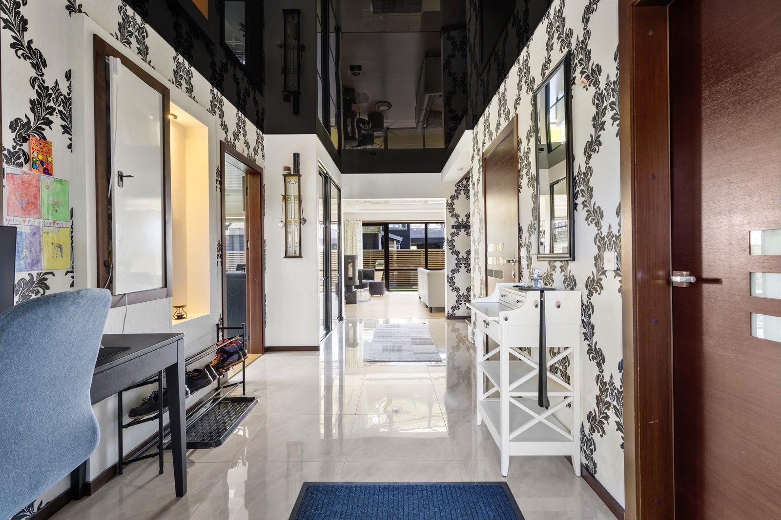 Hall/gang Galleribilde