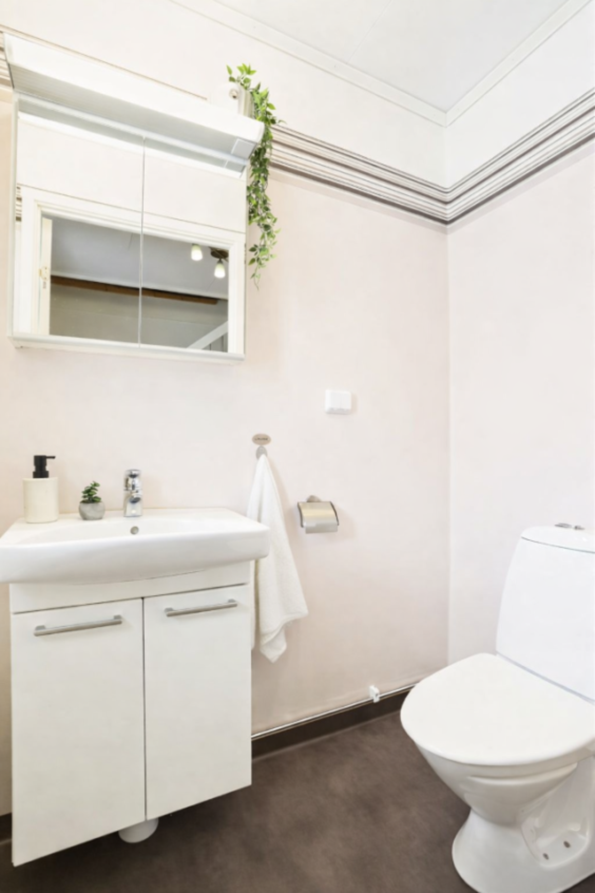 WC-rom ved hovedinngang. Galleribilde