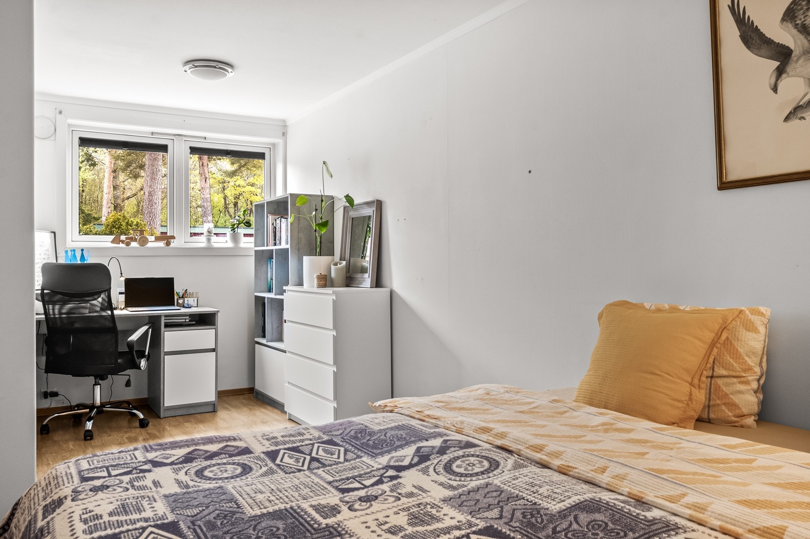 Det andre soverommet egner seg godt som barnerom, gjesterom eller kontor. Galleribilde