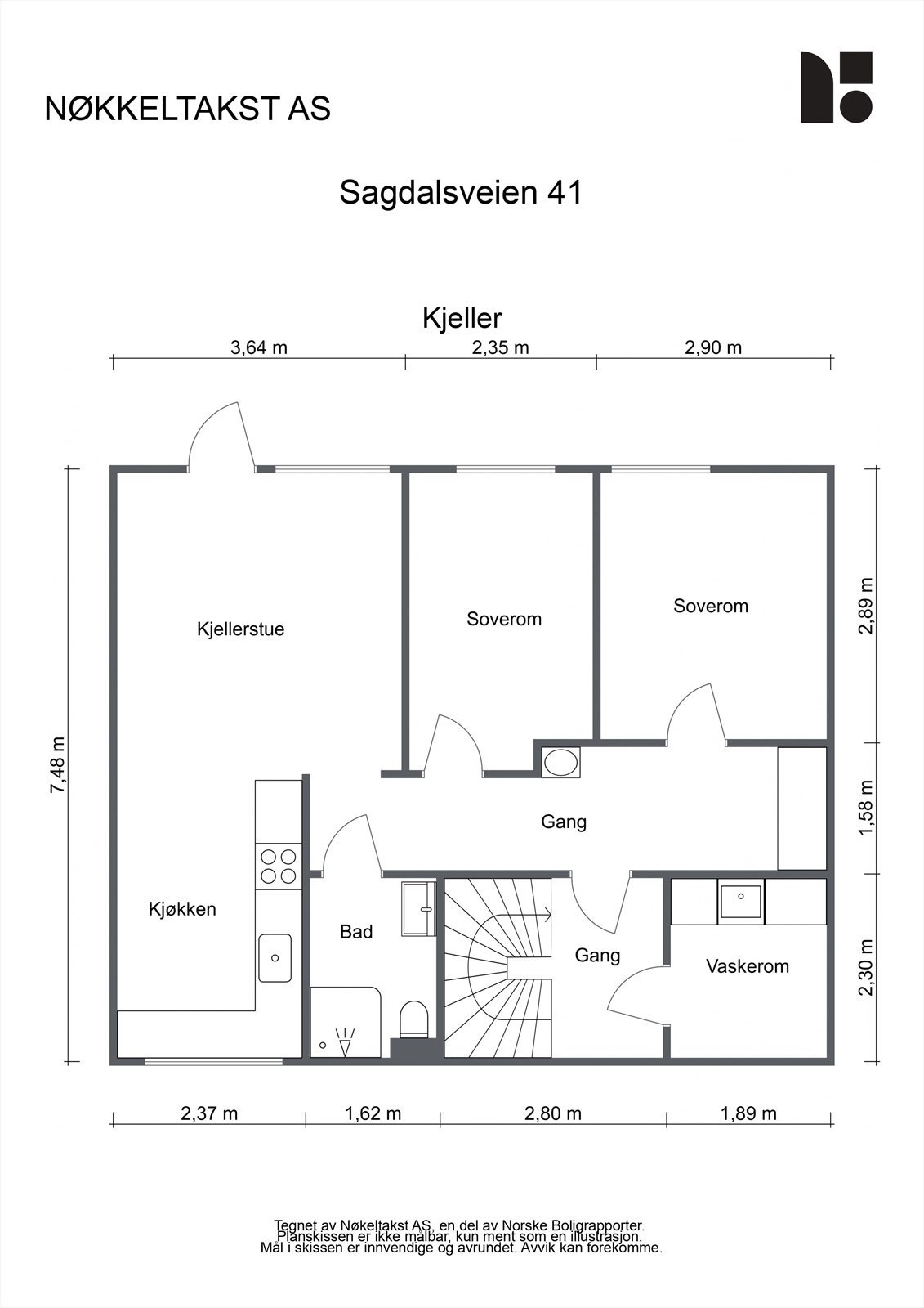 Kjelleren er innredet som en egen enhet med kjellerstue, kjøkken, to soverom, bad og vaskerom. Det er gulvvarme i hele etasjen. Galleribilde
