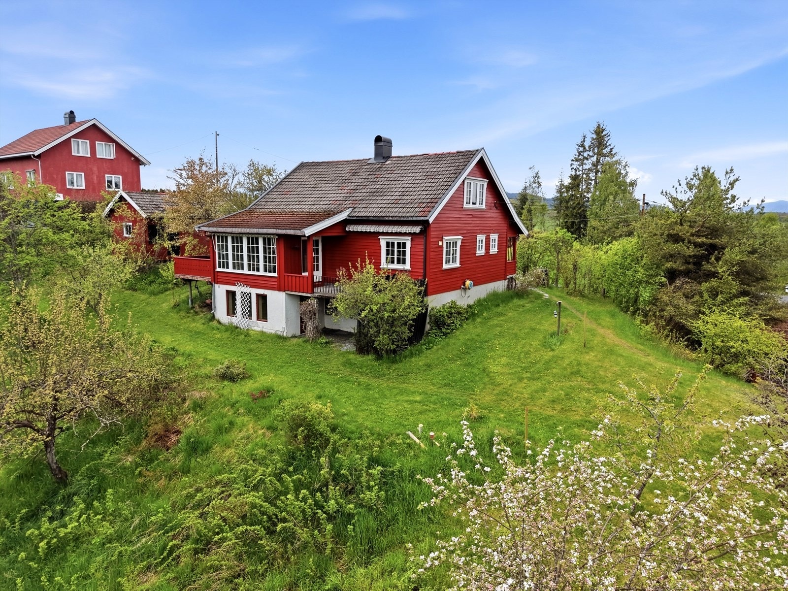 Boligen er fra 1955 og trenger oppgradering og modernisering. Galleribilde