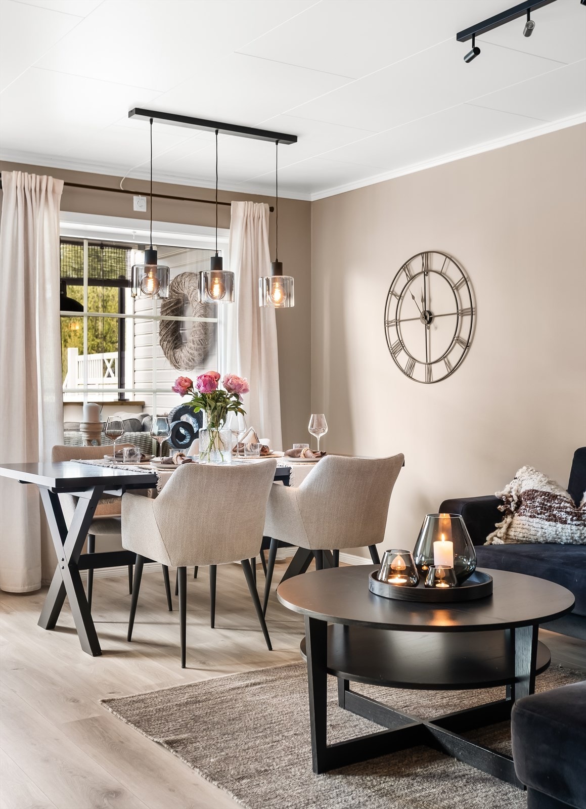 Her kan du invitere familie og venner til et hyggelig måltid! Galleribilde
