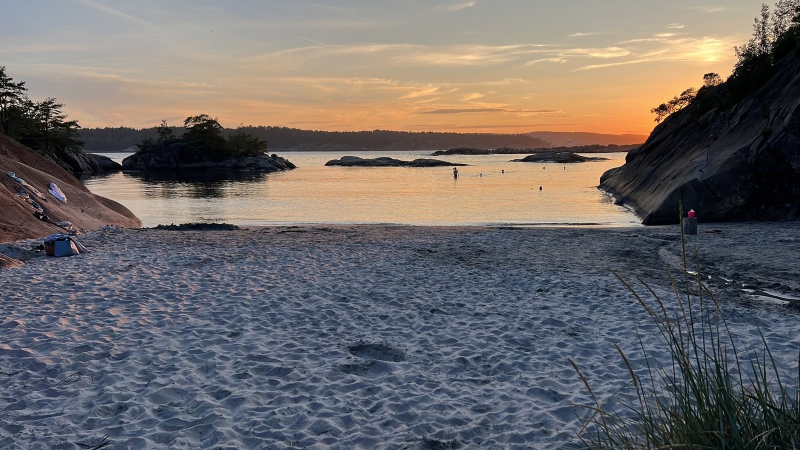 Selgers sommerbilde - det blir ikke feil å sitte her med noe kald drikke i solnedgangen? Galleribilde