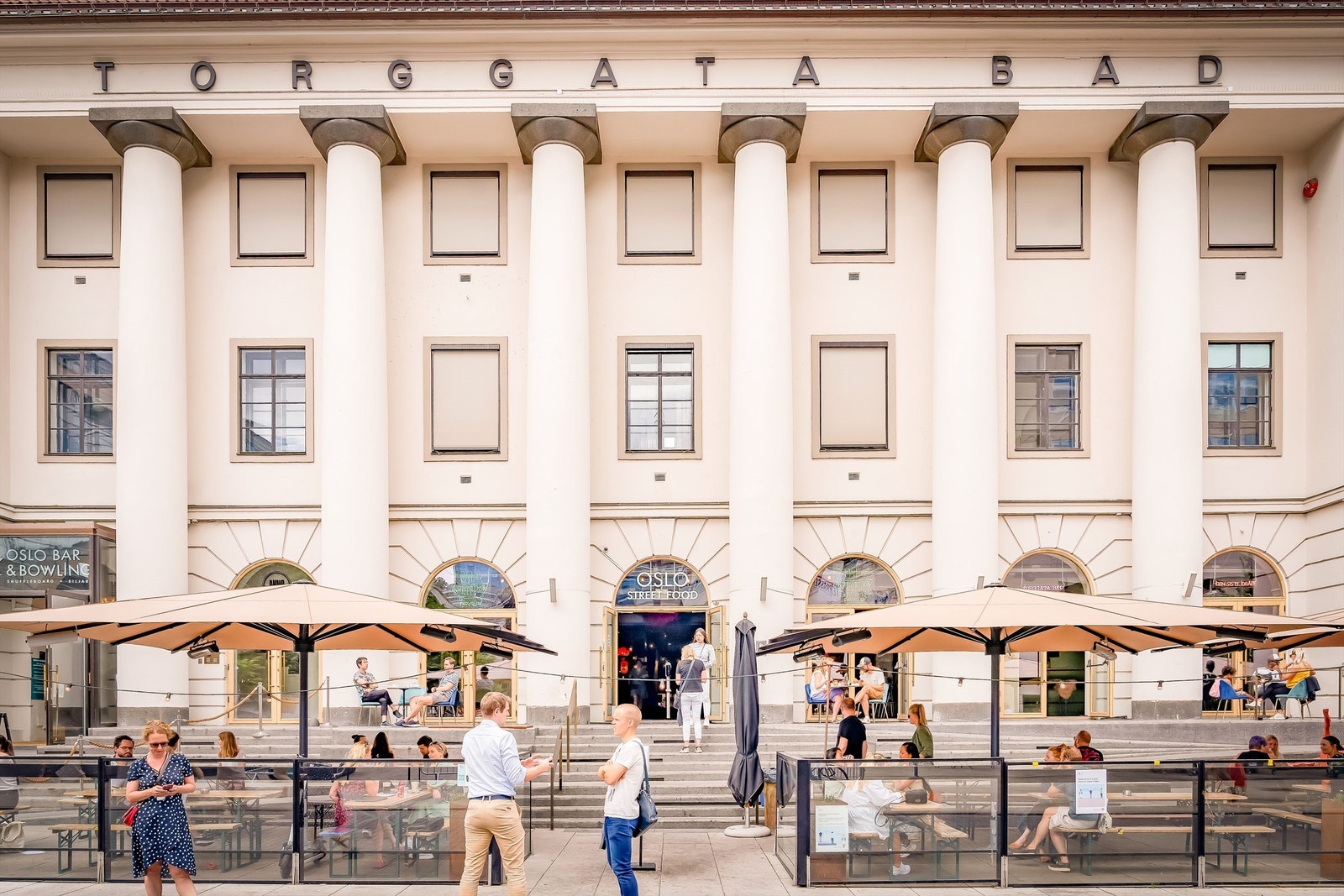 Nærhet til bl.a. Oslo Bar & Bowling og Oslo Streetfood Galleribilde