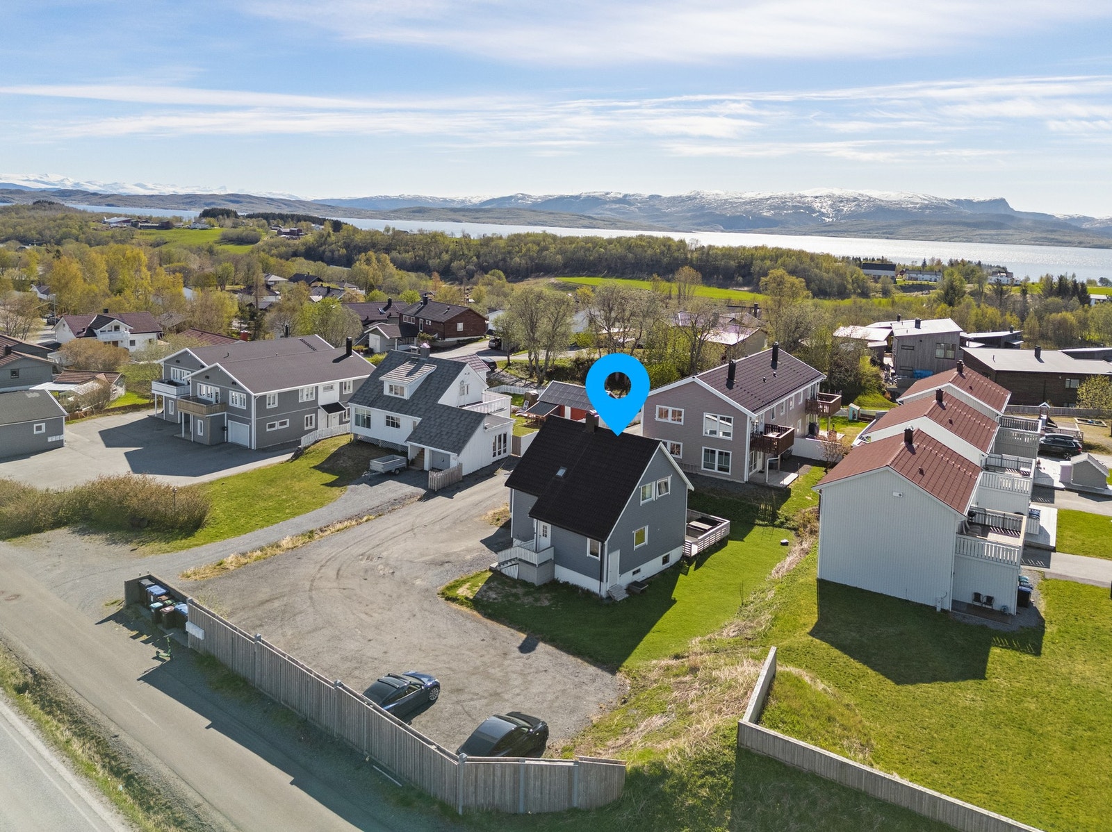 EiendomsMegler 1 Bodø - Stormen Bertnes - Innholdsrik enebolig med hele 7 soverom og 3 bad | Vesentlig oppgradert | Barnevennlig | Nær skole, butikk og turområder