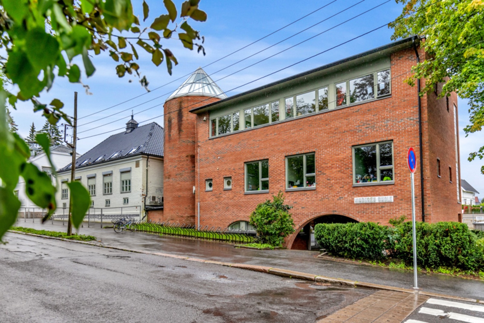 Kun 2 minutters gange fra boligen ligger Vinderen skole. Galleribilde