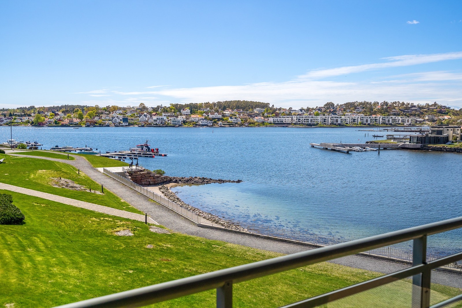Solrikt og med panorama utsikt Galleribilde