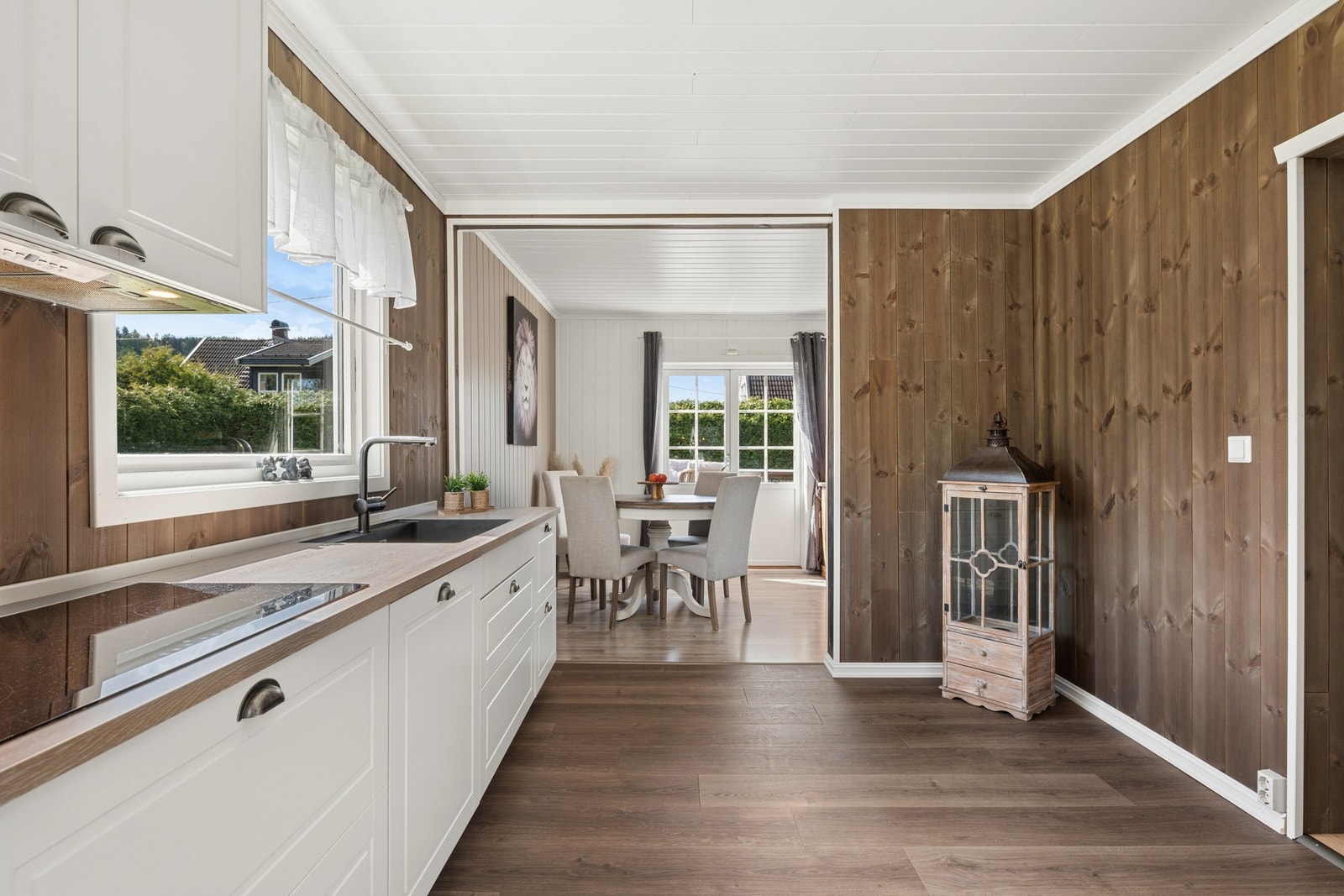 Åpen løsning mot spisestue / stue. Galleribilde