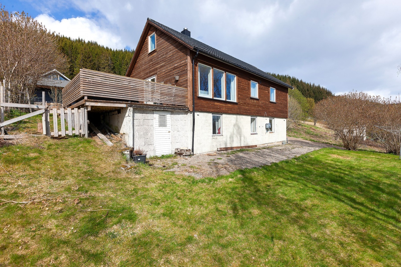 Bod under veranda på 15 kvm. Galleribilde
