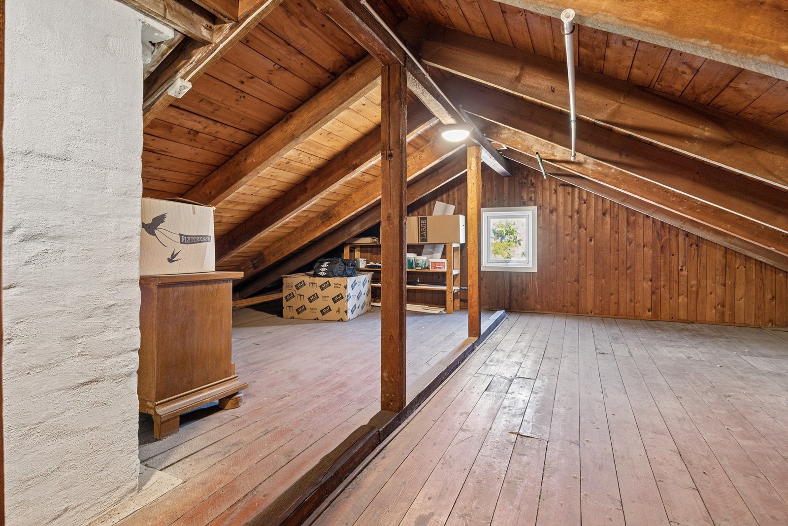Disponibelt lagringsområde på felles loft Galleribilde
