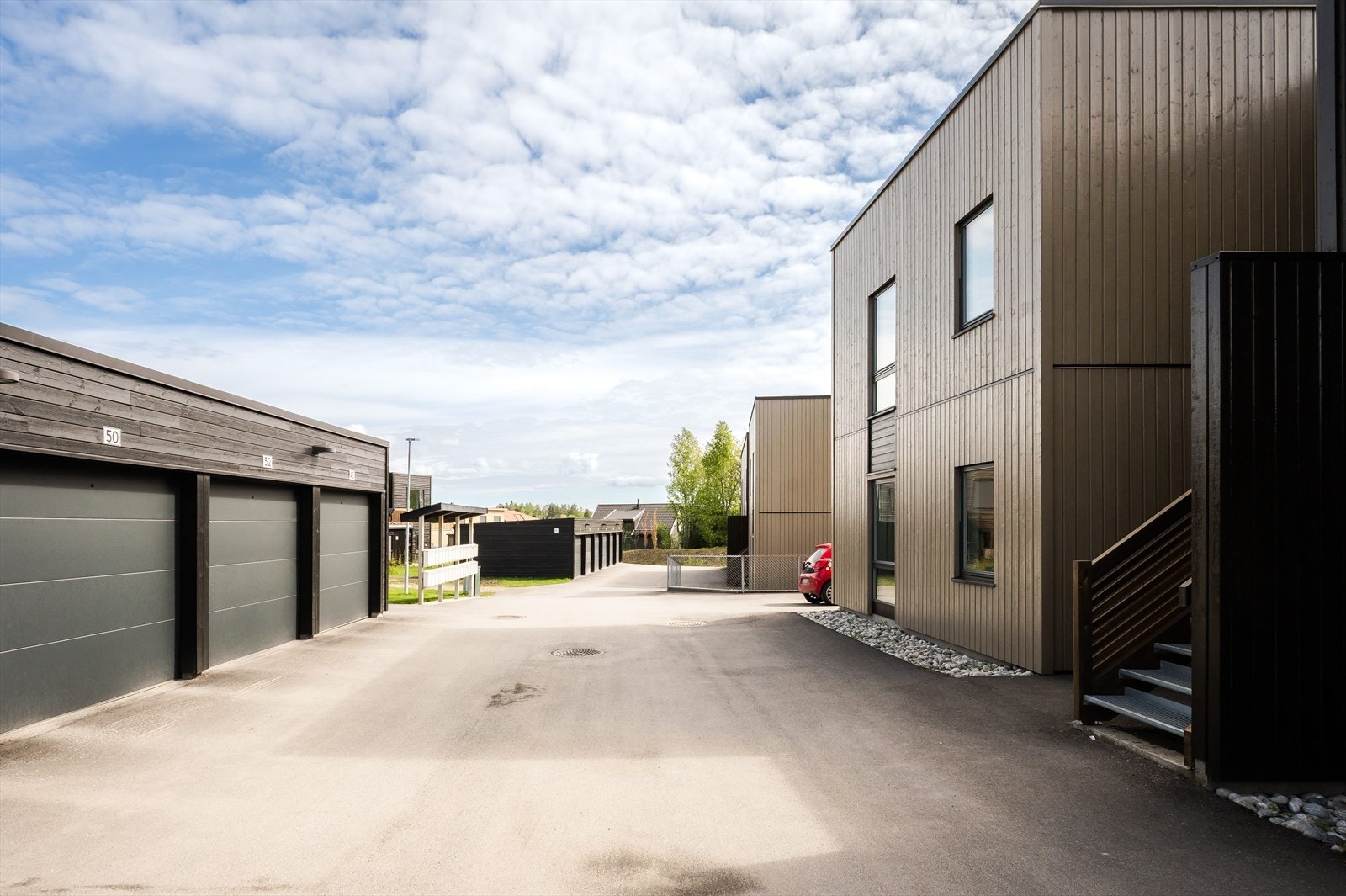 Med leiligheten følger det med garasje. Galleribilde