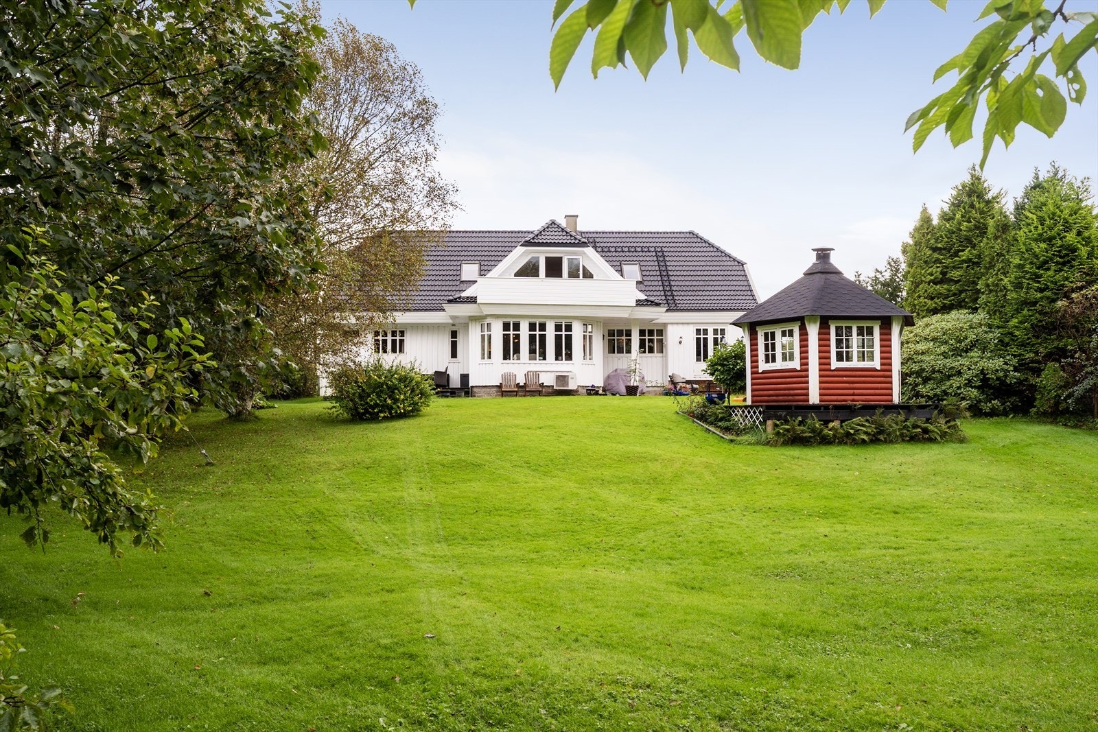 Velkommen til Vea Sjoarveg 9 - presentert av Kristen Brekke i Meglerhuset Rele! Galleribilde