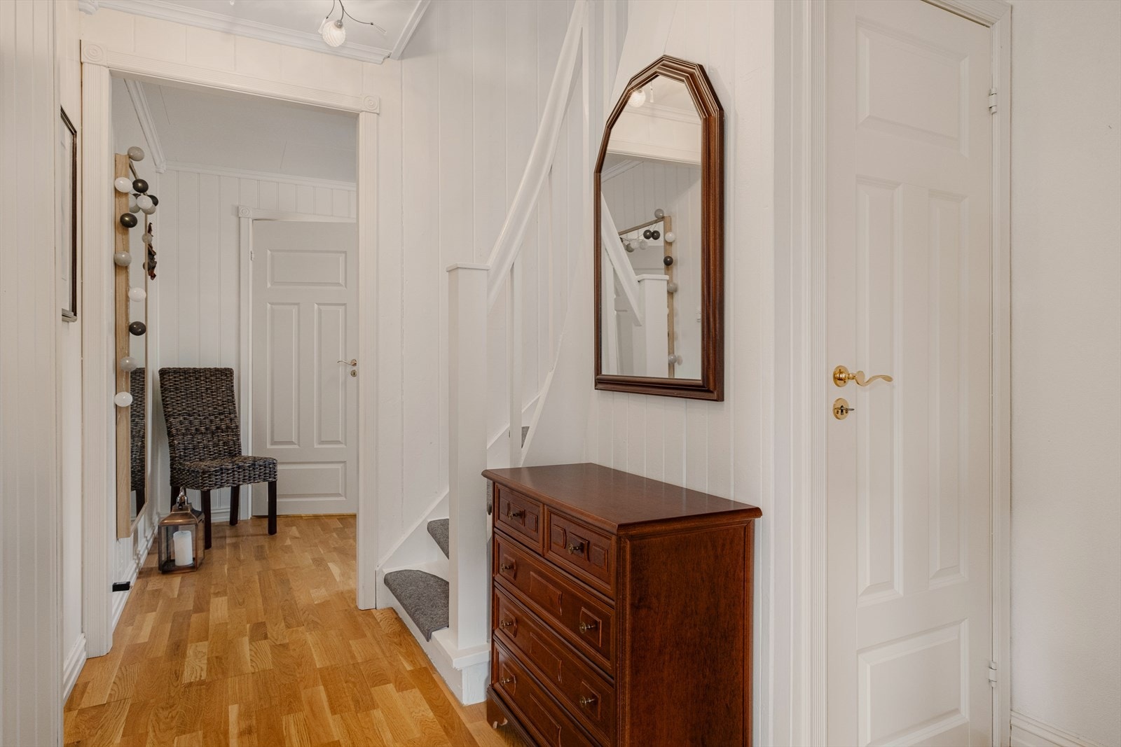 - Gang/trapperom måler 6,8m² - Galleribilde