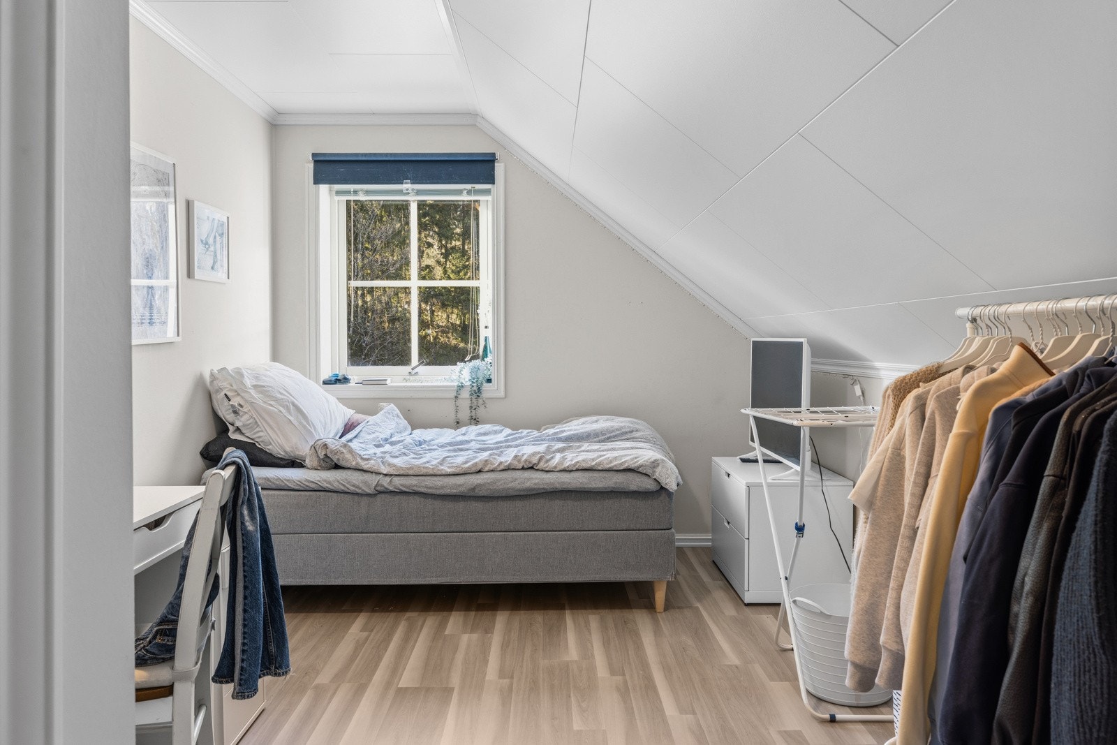 Soverom utleigdel på loft Galleribilde