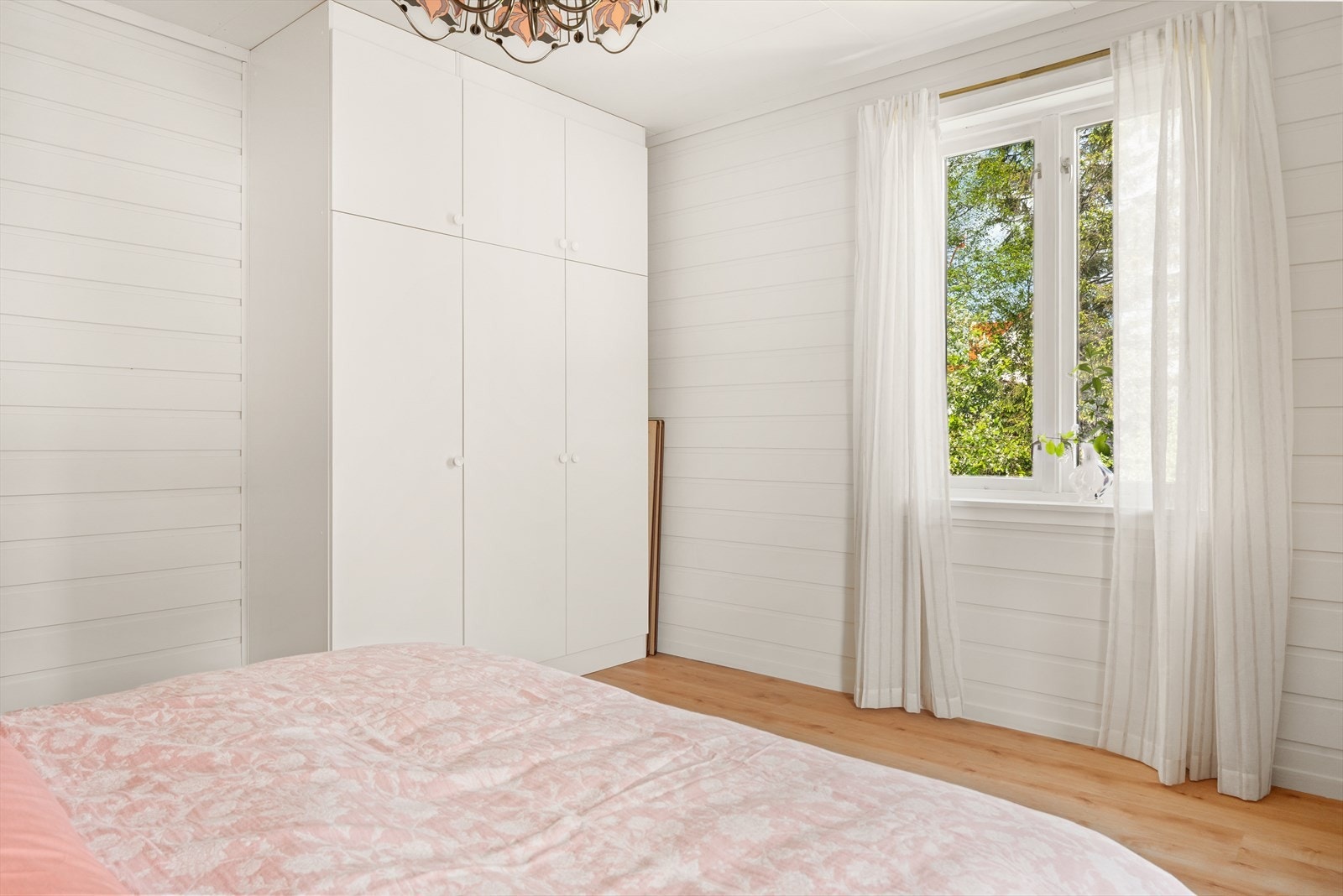 Soverommene har plass til standard soveromsinnredning. Galleribilde