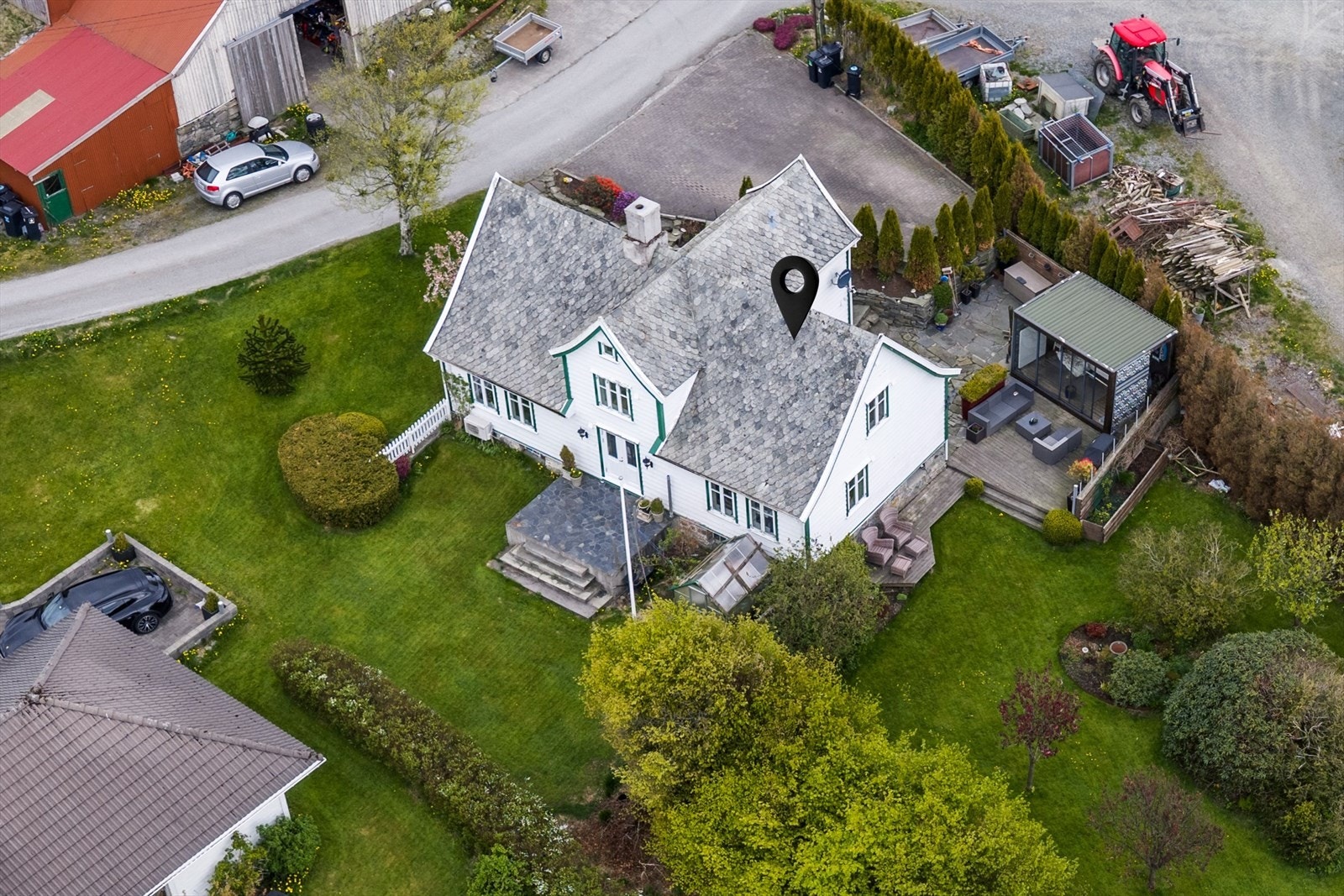 Eiendommen i fugleperspektiv Galleribilde