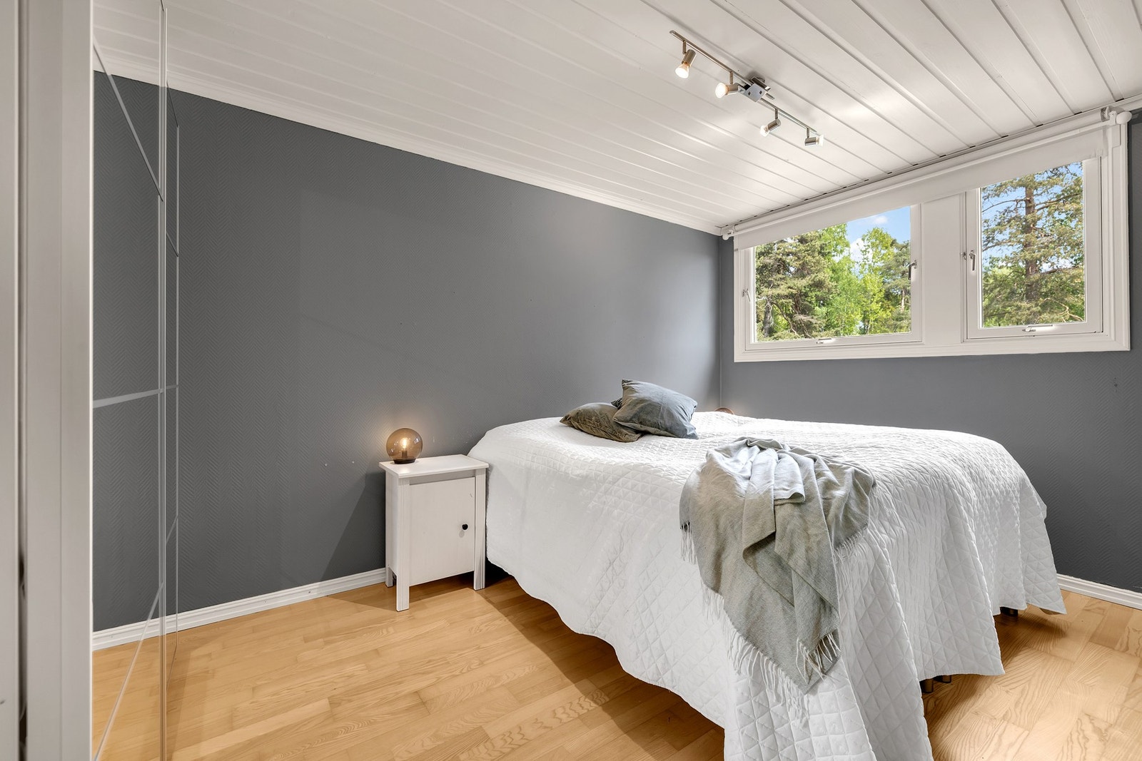 Boliugen har 3 soverom, her hovedsoverom Galleribilde