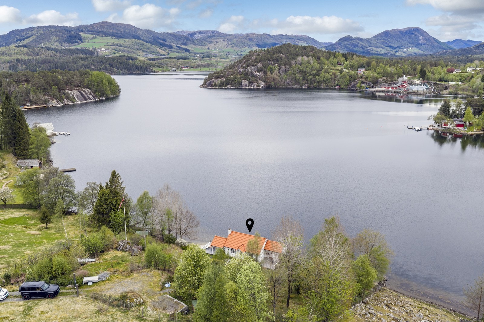 Otertong er en fantastisk fredelig plett, med små badestrender, grassletter og bjørkeskog Galleribilde