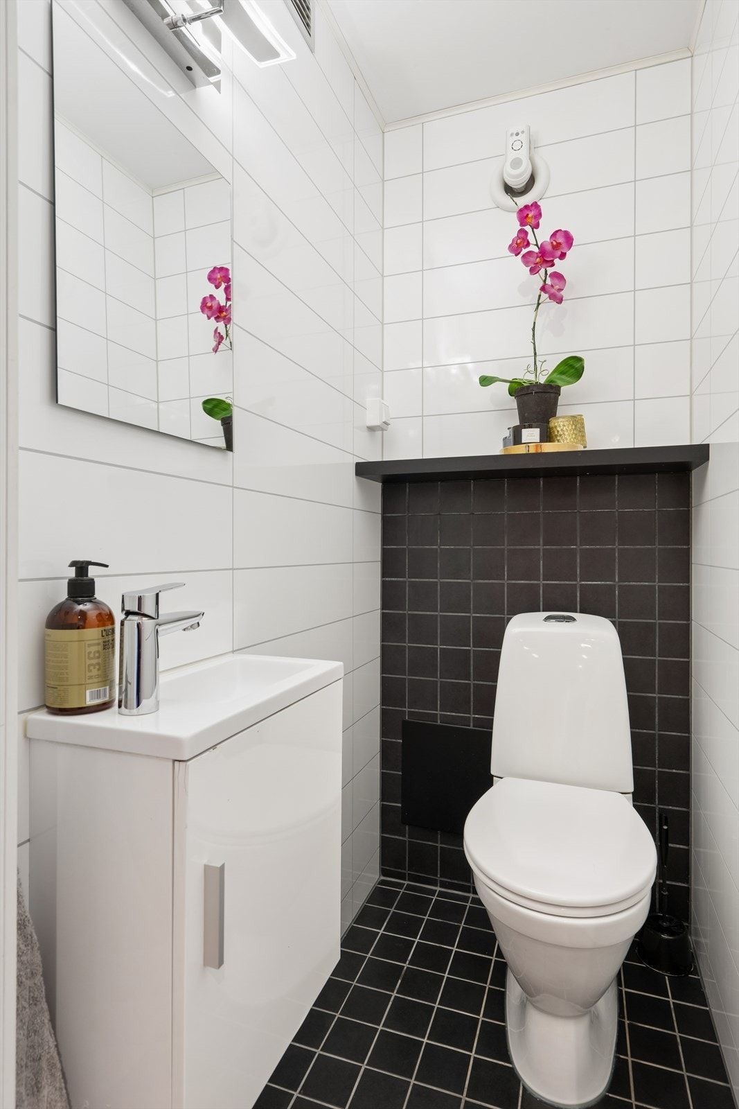 WC-rommet. Galleribilde
