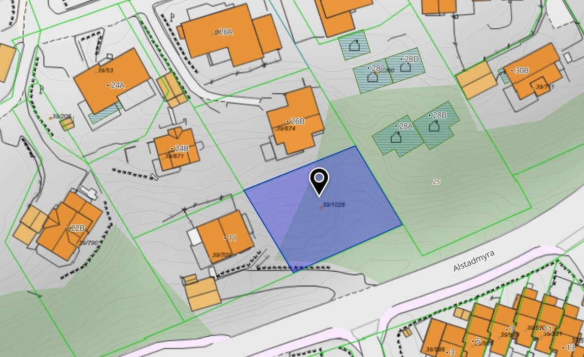 Tomten med gårds- og bruksnummer 39/1026 er sentralt plassert i feltet. Galleribilde
