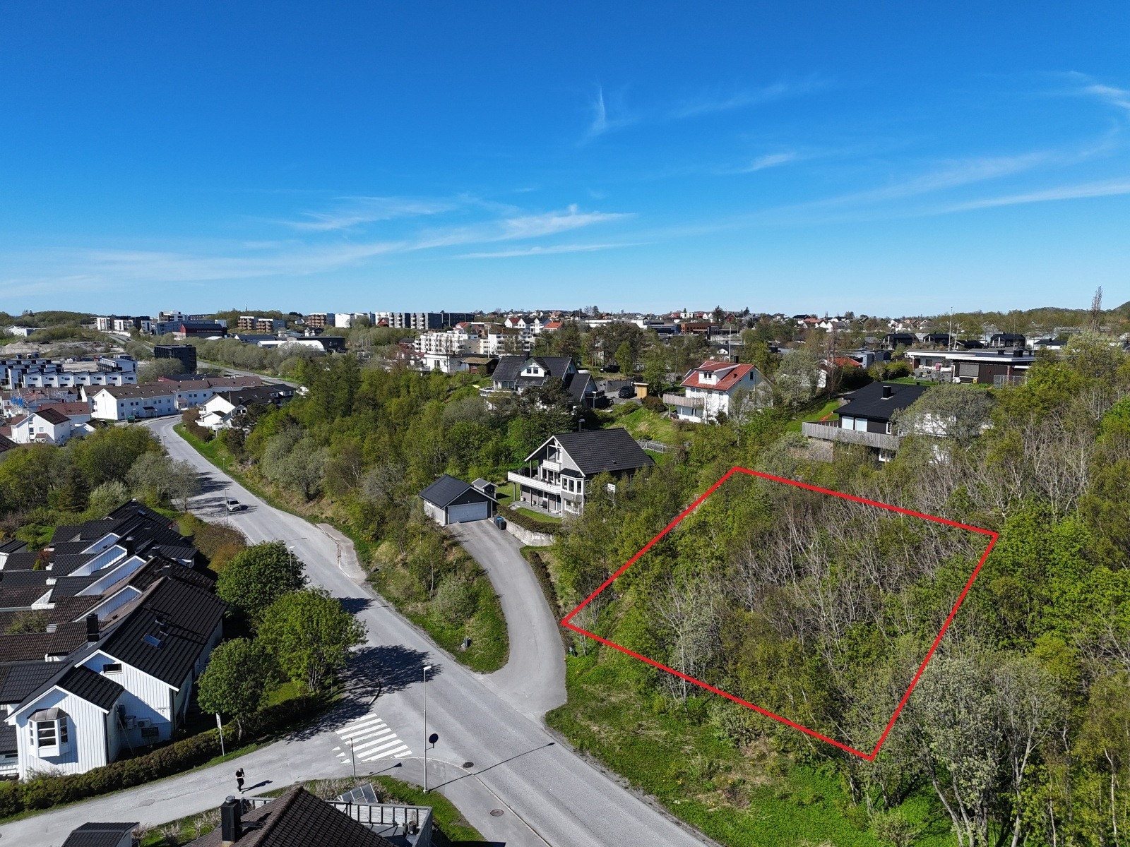 Her har du muligheten til å bygge og forme din egen bolig i et etablert boligområde. Galleribilde